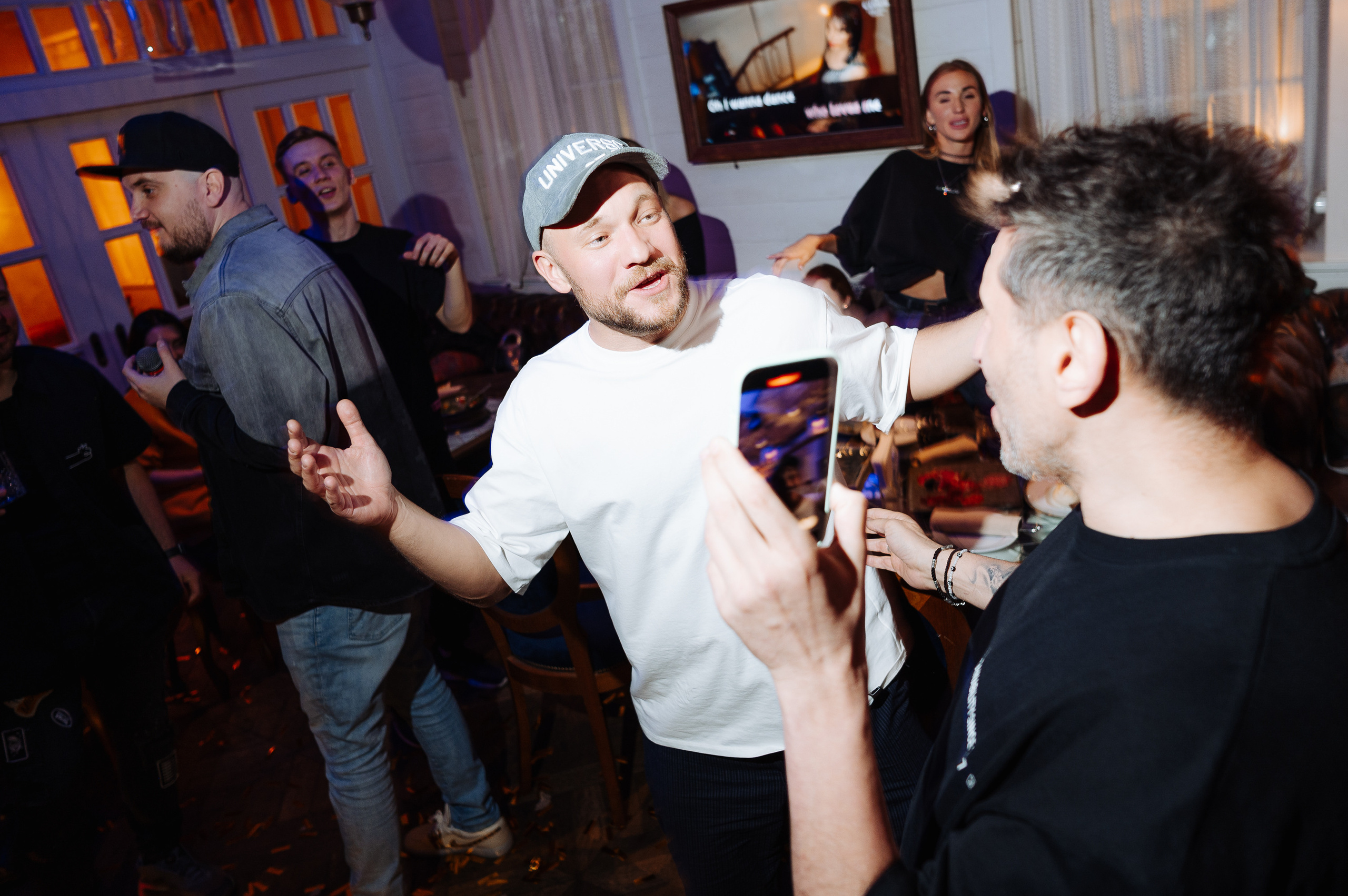 УГЛИ — Вечеринка в честь премьеры клипа VAVAN. Фотограф Вито Бурмасов | Москва