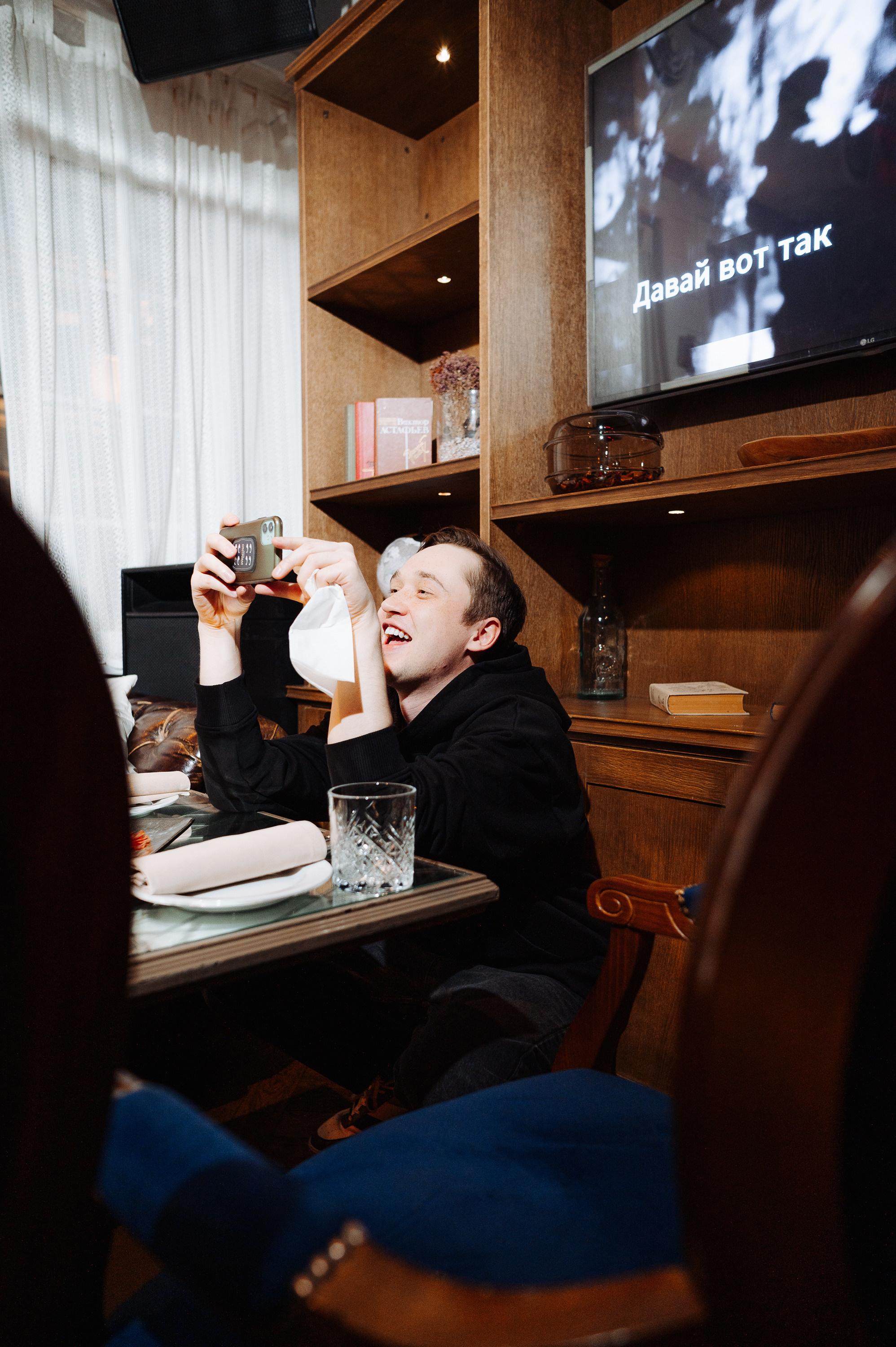 УГЛИ — Вечеринка в честь премьеры клипа VAVAN. Фотограф Вито Бурмасов | Москва