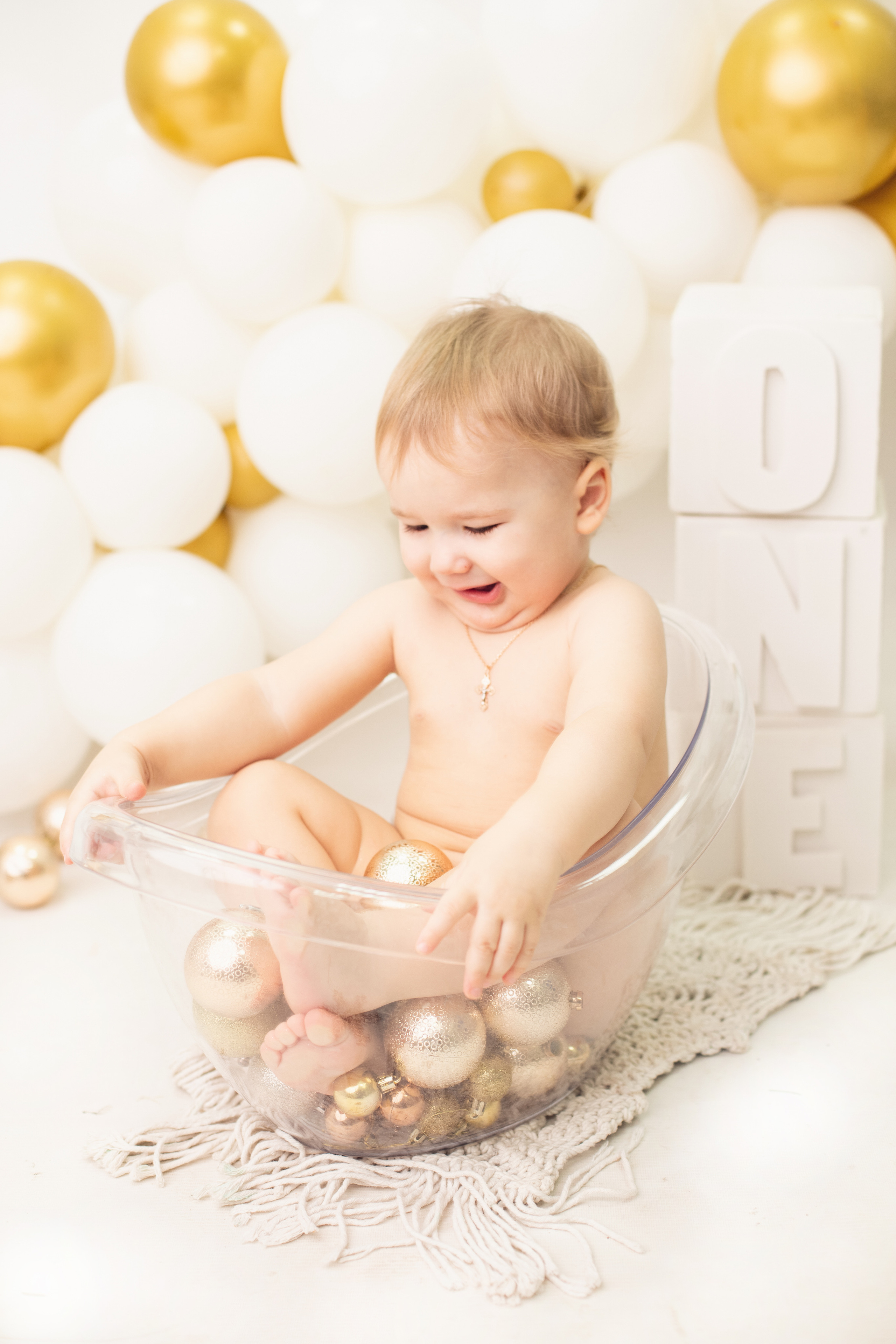 Годовасие Богдана. Фотограф новорожденных в г. Россошь Виктория Нечепуренко