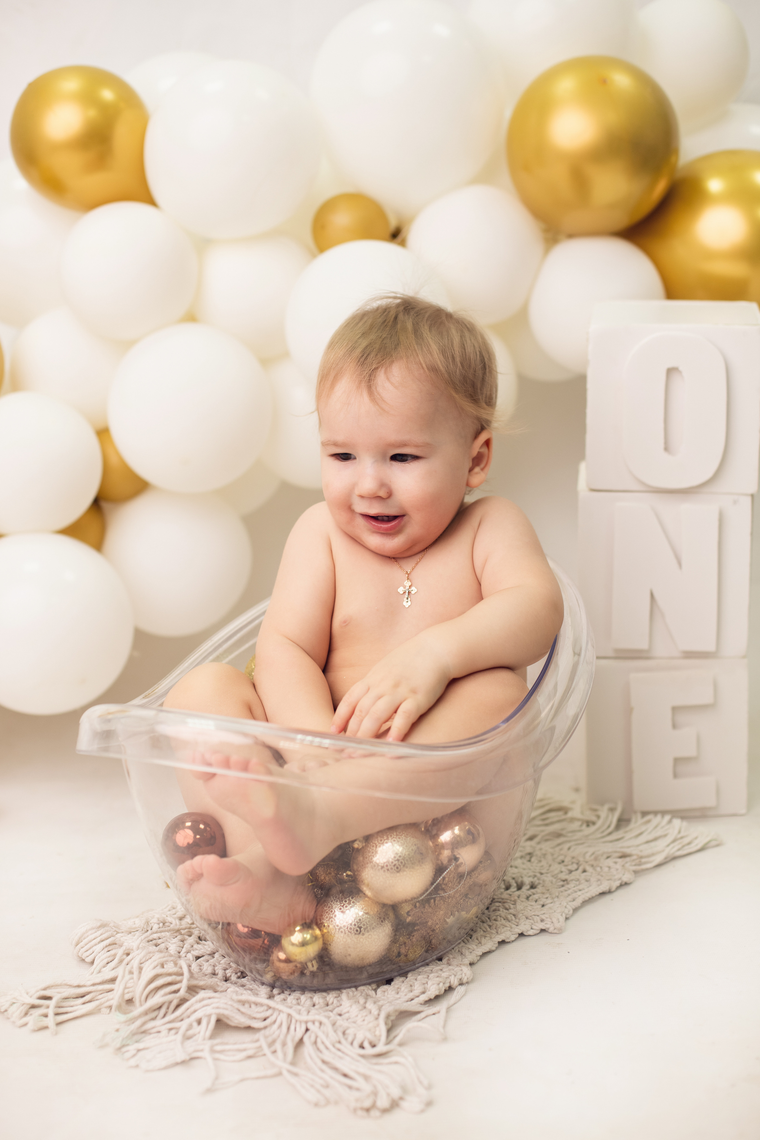 Годовасие Богдана. Фотограф новорожденных в г. Россошь Виктория Нечепуренко