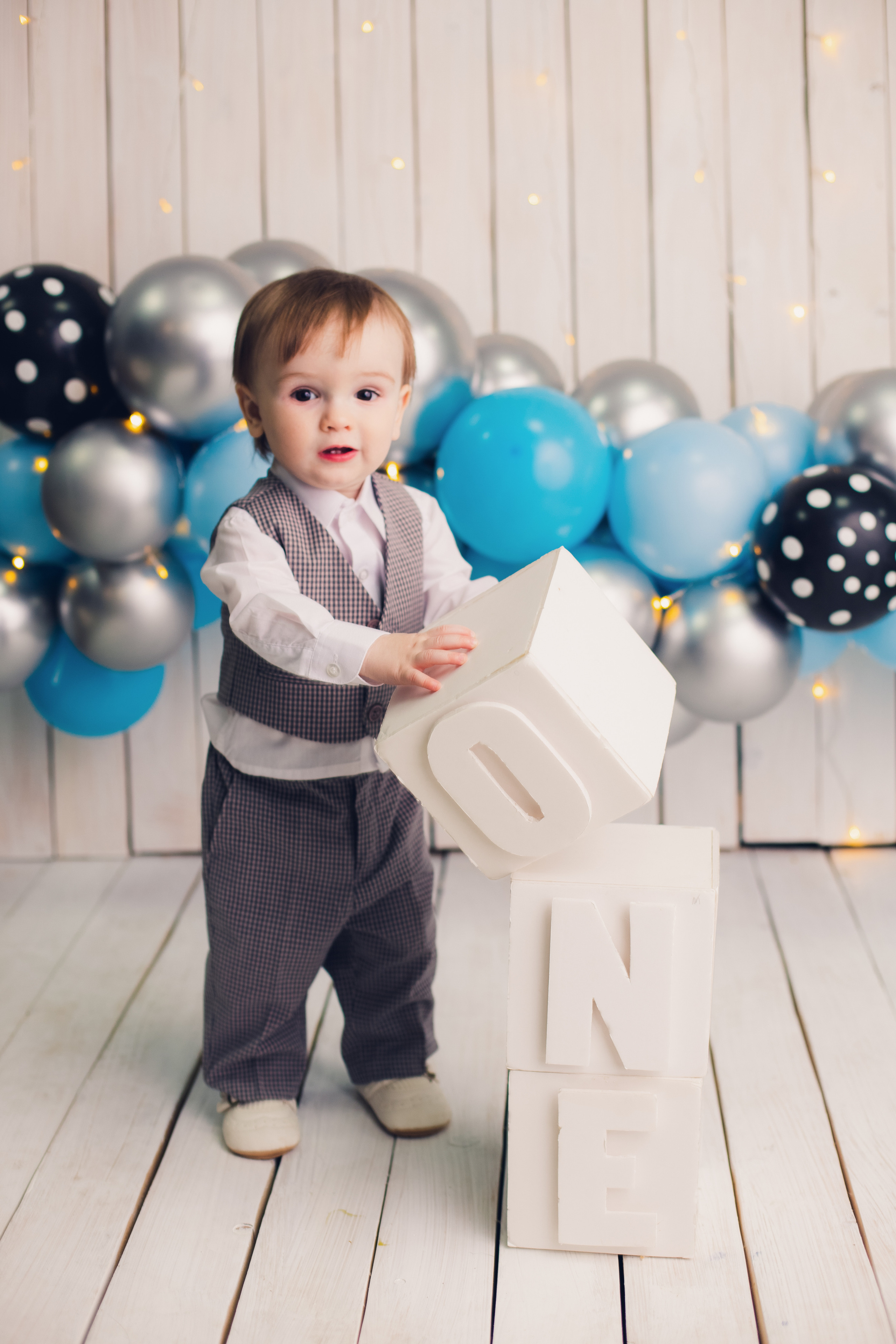 Годовасие Артема. Фотограф новорожденных в г. Россошь Виктория Нечепуренко