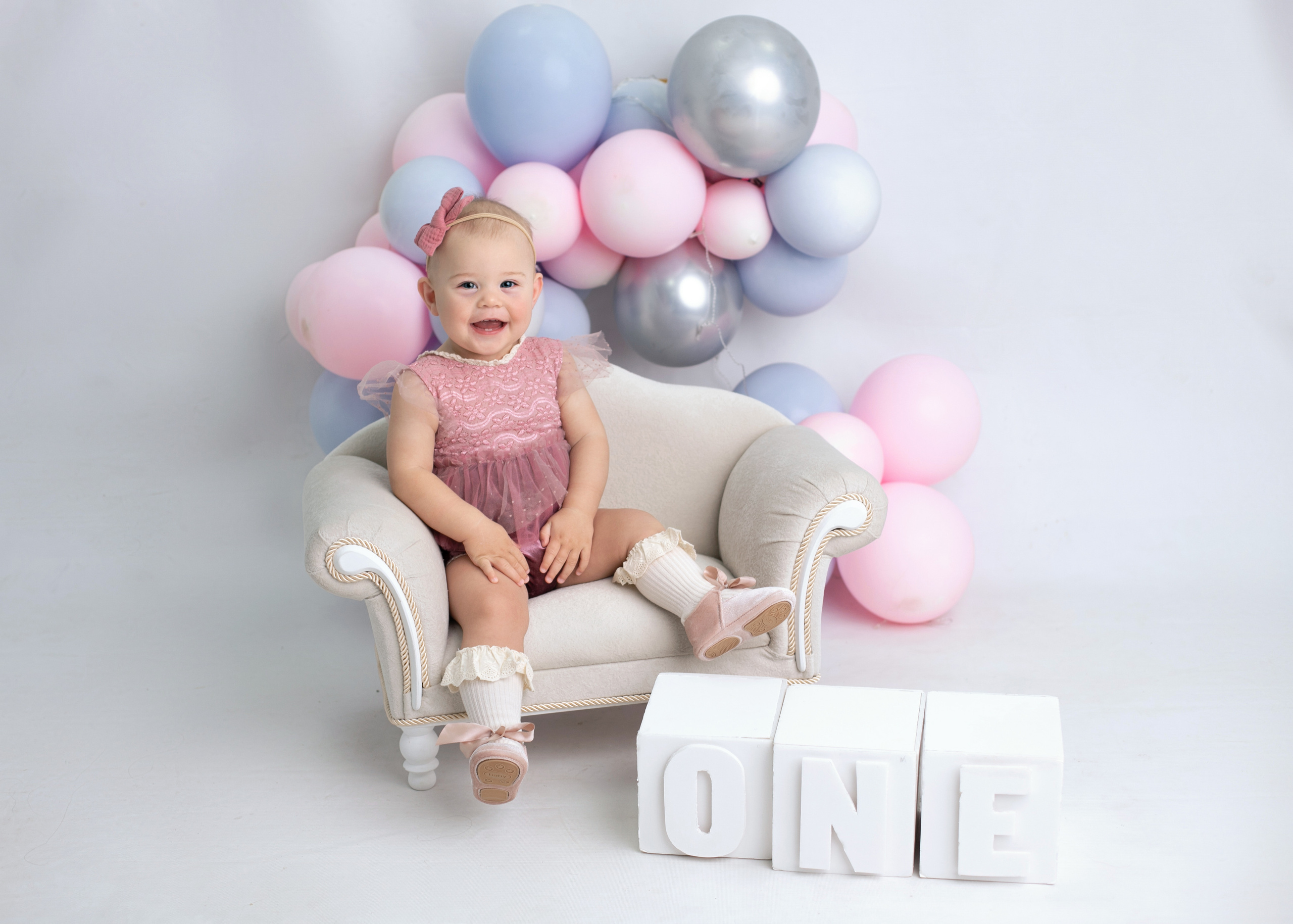 Годовасие. Фотограф новорожденных в г. Россошь Виктория Нечепуренко