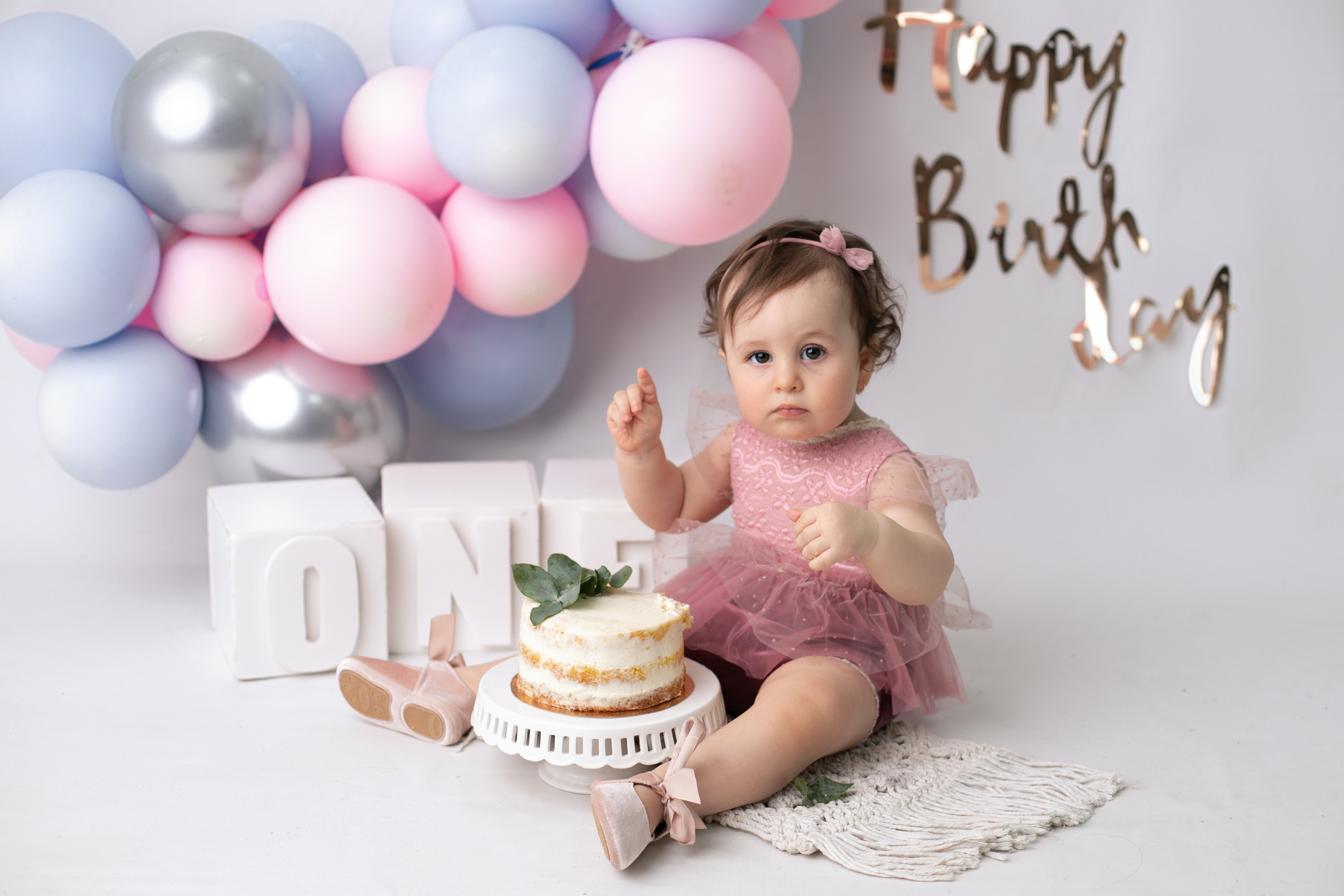 Годовасие Евы. Фотограф новорожденных в г. Россошь Виктория Нечепуренко