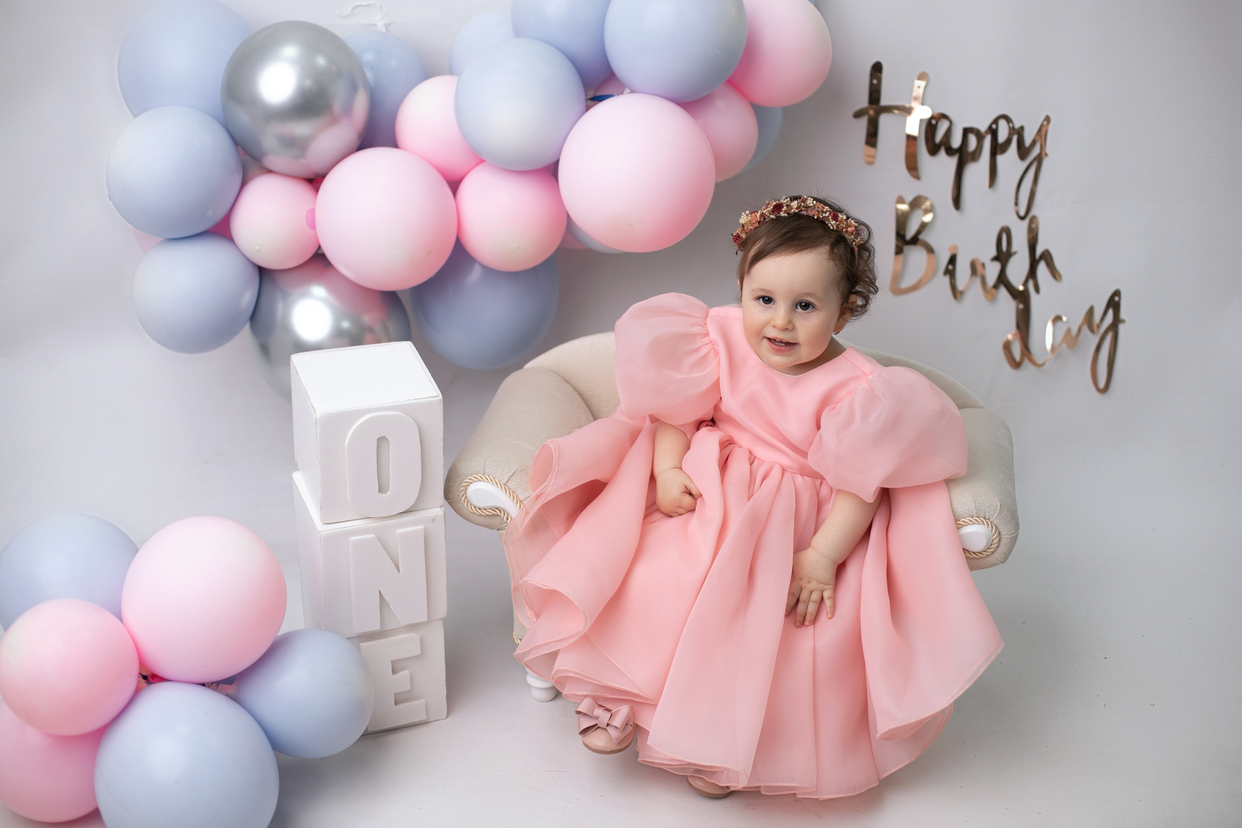 Годовасие Евы. Фотограф новорожденных в г. Россошь Виктория Нечепуренко