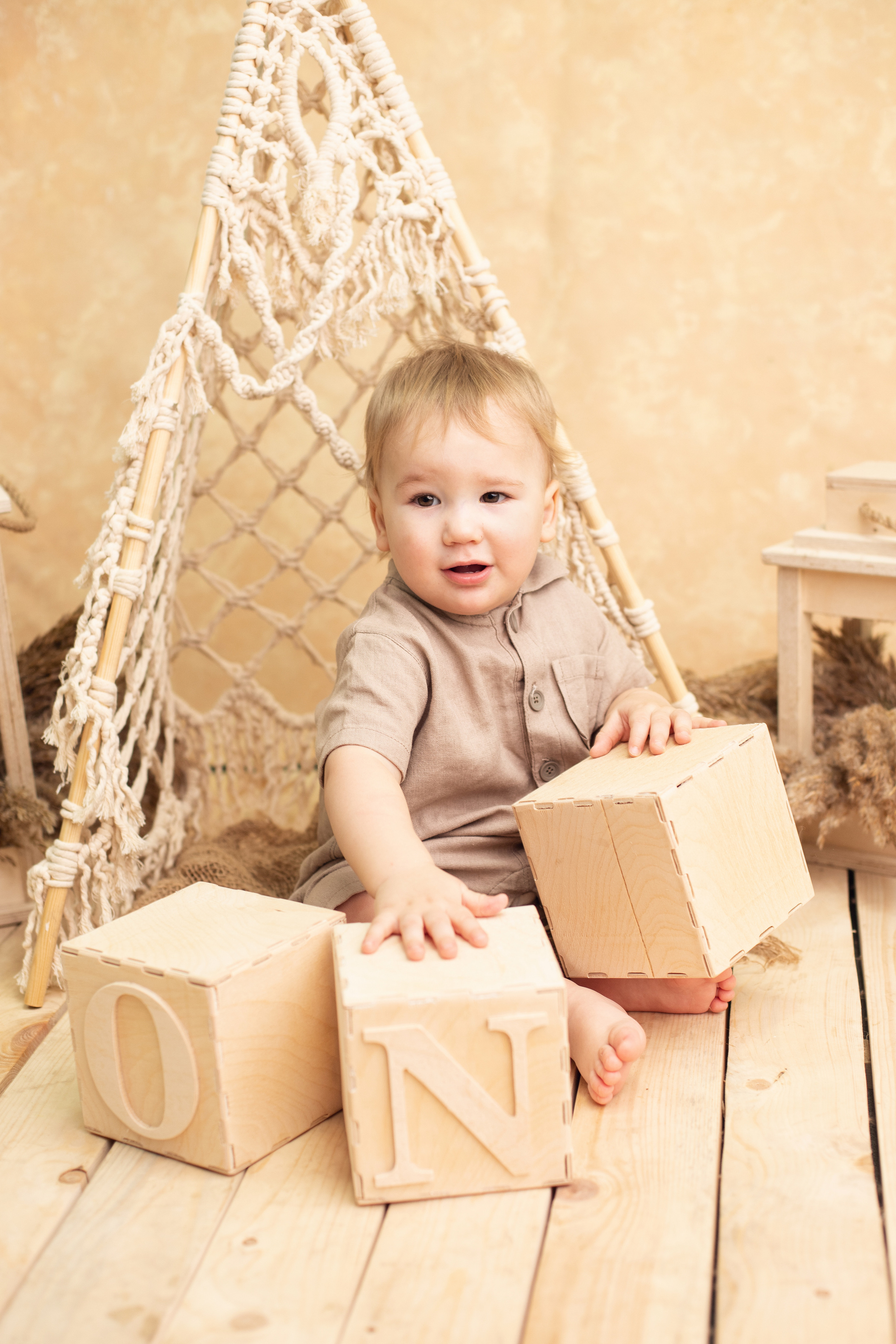 Годовасие Богдана. Фотограф новорожденных в г. Россошь Виктория Нечепуренко