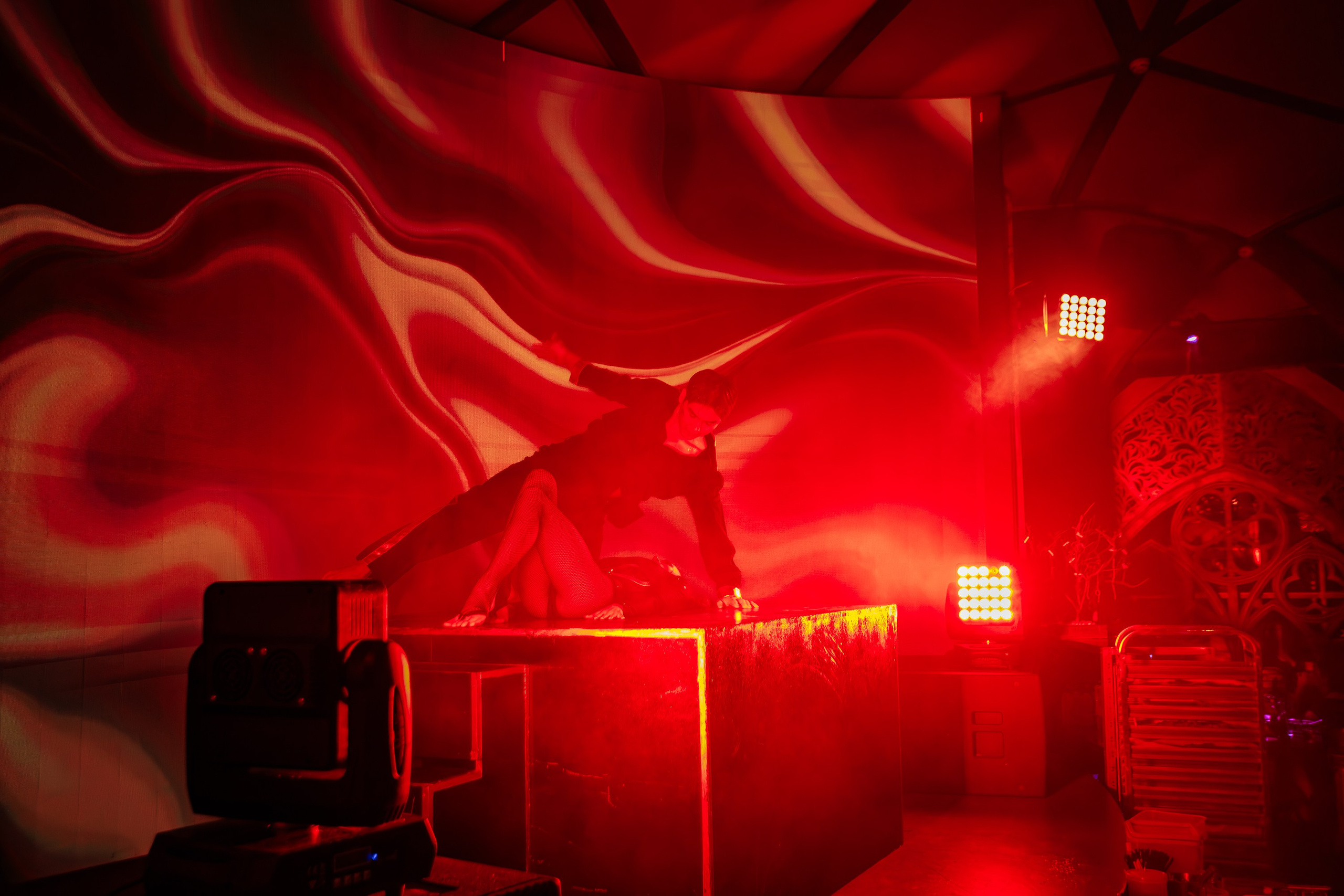 PTIZZA SHOW. Gold & Black in Ptizza Bar_Ялта_6.07.2025. Аминов Руслан | Фотограф