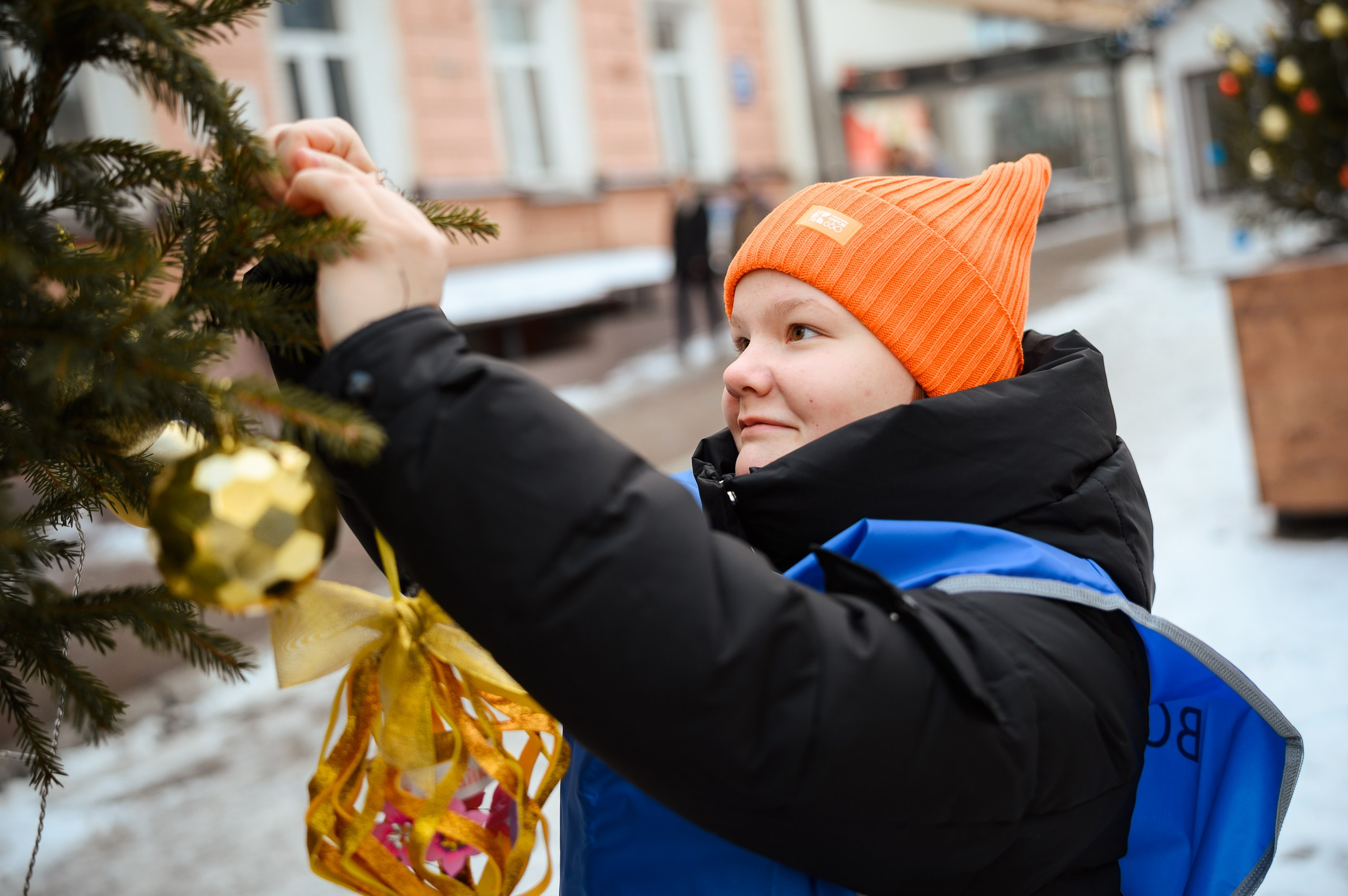 Новогодние волонтеры | Открытие Новогодней столицы Кирова 2025. Репортажный фотограф в Кирове Александр Лутошкин