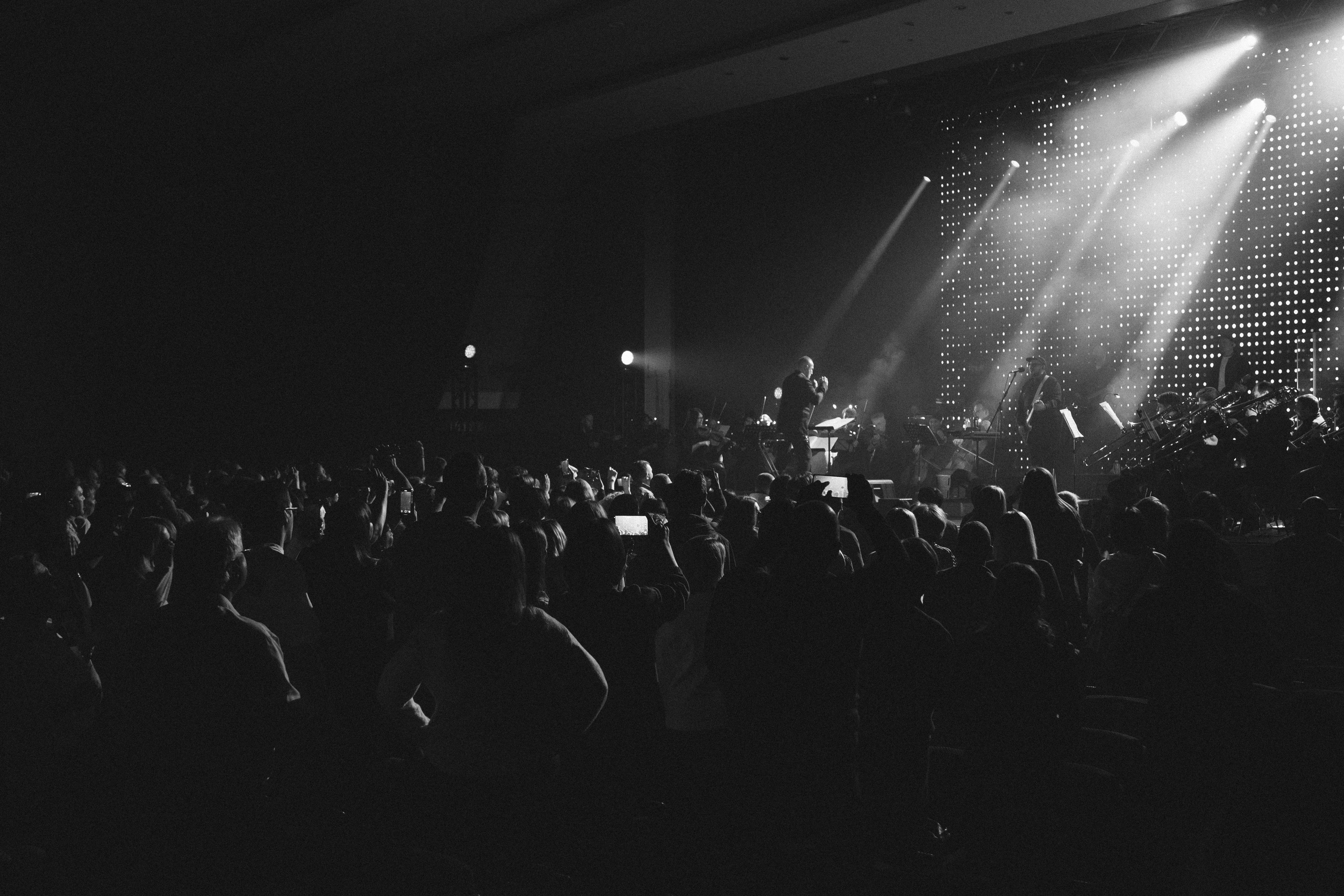 Сергей Бобунец в Красноярске 18.03.26. Фотограф Красноярск съемки лавстори, фотосессия в студии, портретная съемка, творческие фотосессии