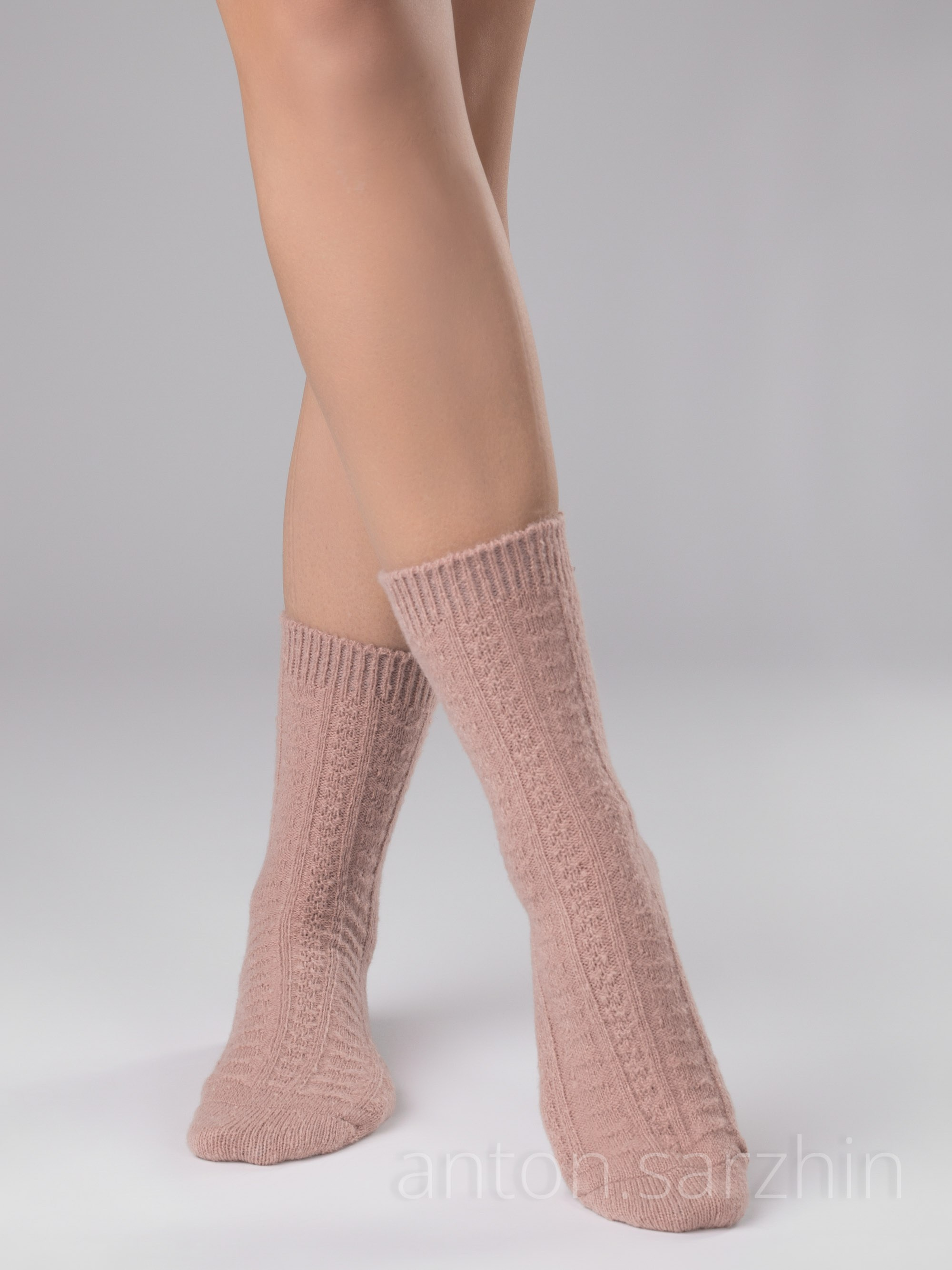 Предметная съемка носков и фотосъемка на моделях. Предметная фотосъемка в Москве предметный фотограф Саржин Антон