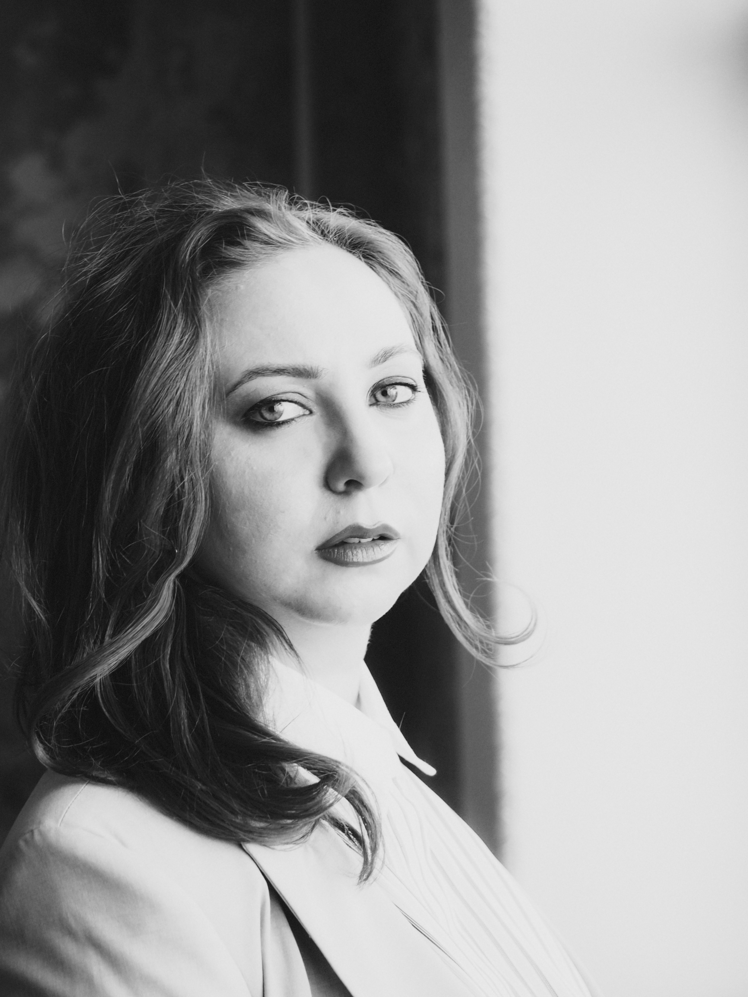 ПОРТРЕТ. ОЛЬГА РЭД: ВЫВОЖУ ЛИЧНОСТИ В МАСШТАБ | Лайф-коуч, Маркетолог и Арт-фотограф | Москва