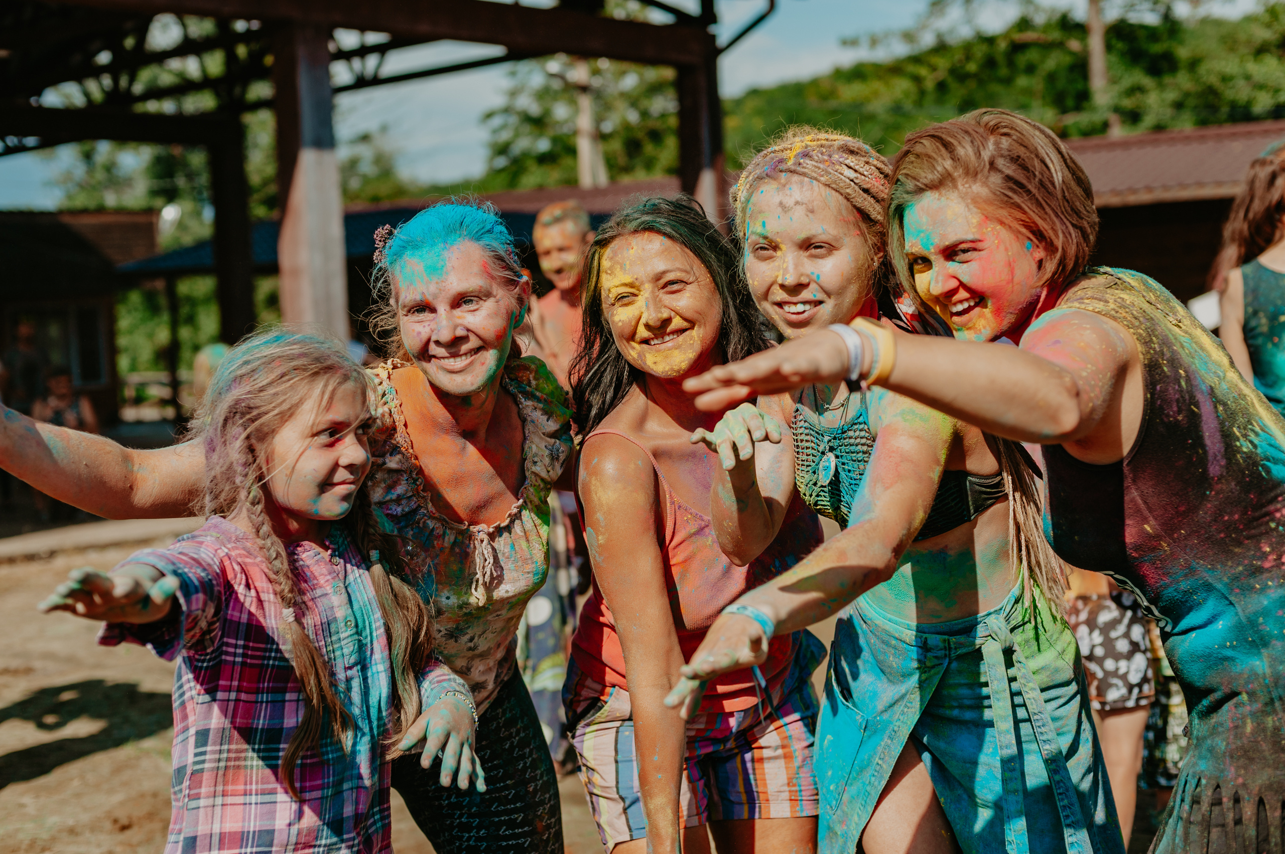 Праздник красок Холи на Фестивале Асана. Семейный фотограф Ульяна Вишнякова