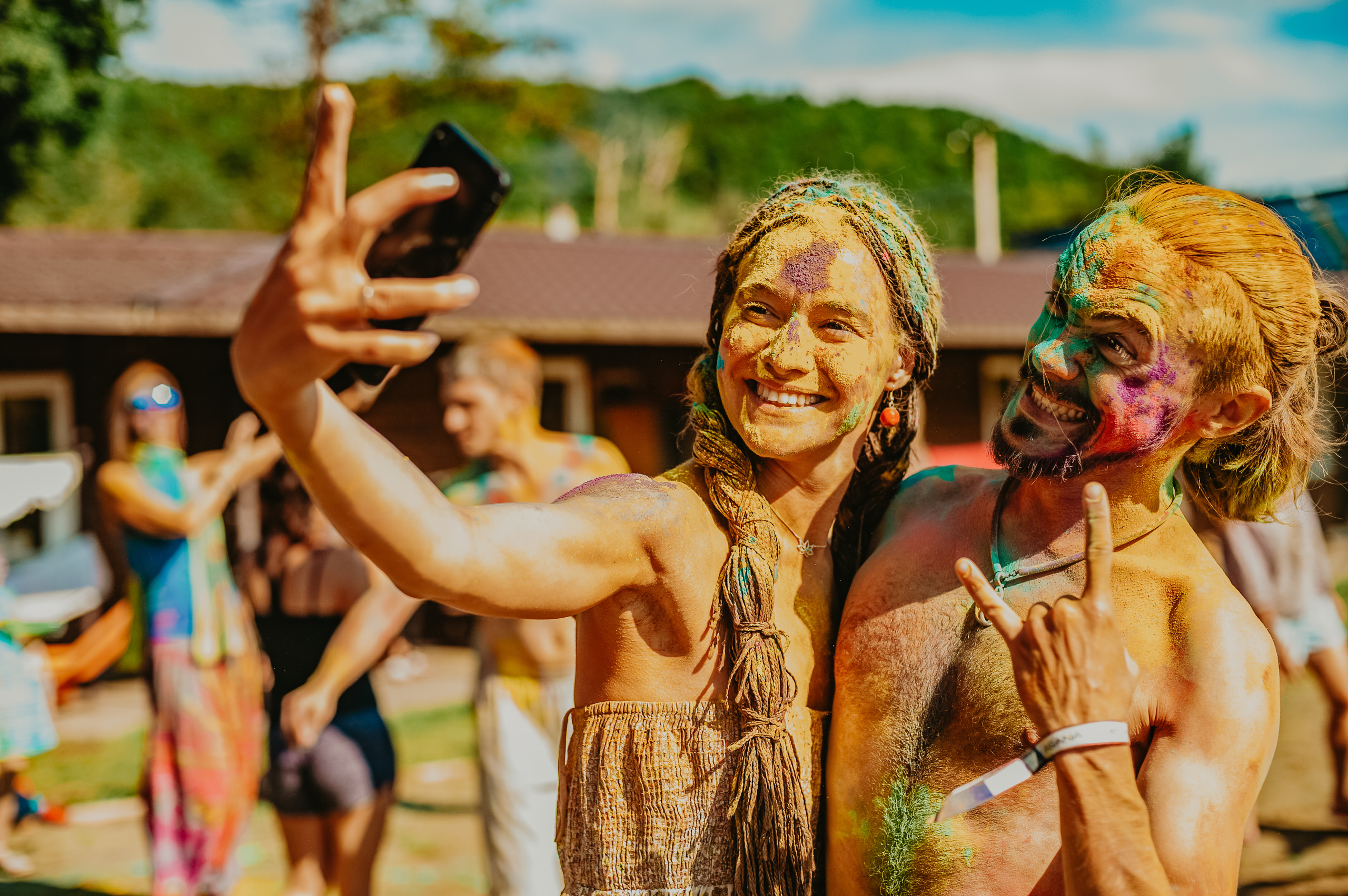 Праздник красок Холи на Фестивале Асана. Семейный фотограф Ульяна Вишнякова