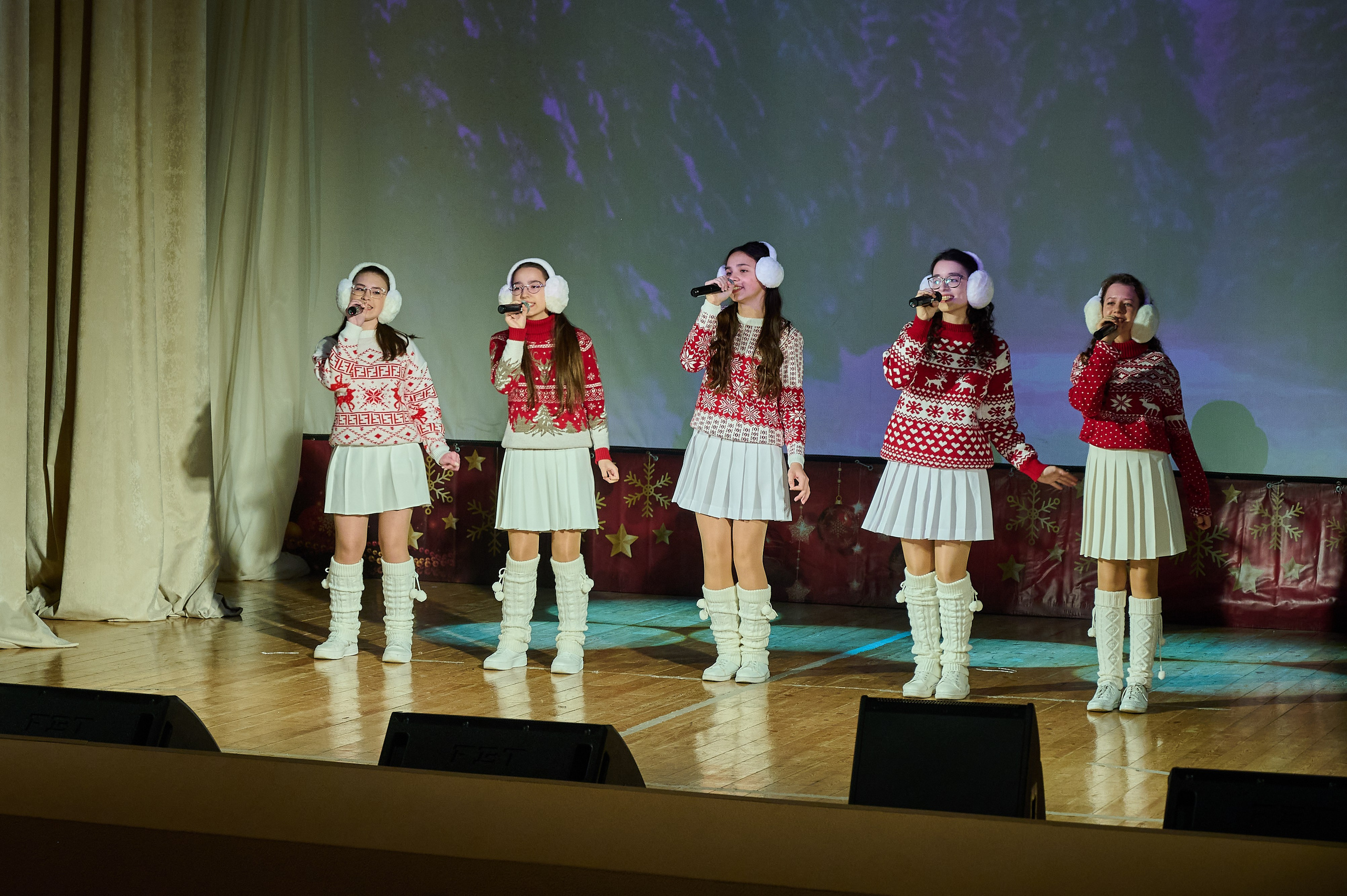 Концерт НГ В ДК. Жизнь курорта Кабардинка в фотографиях