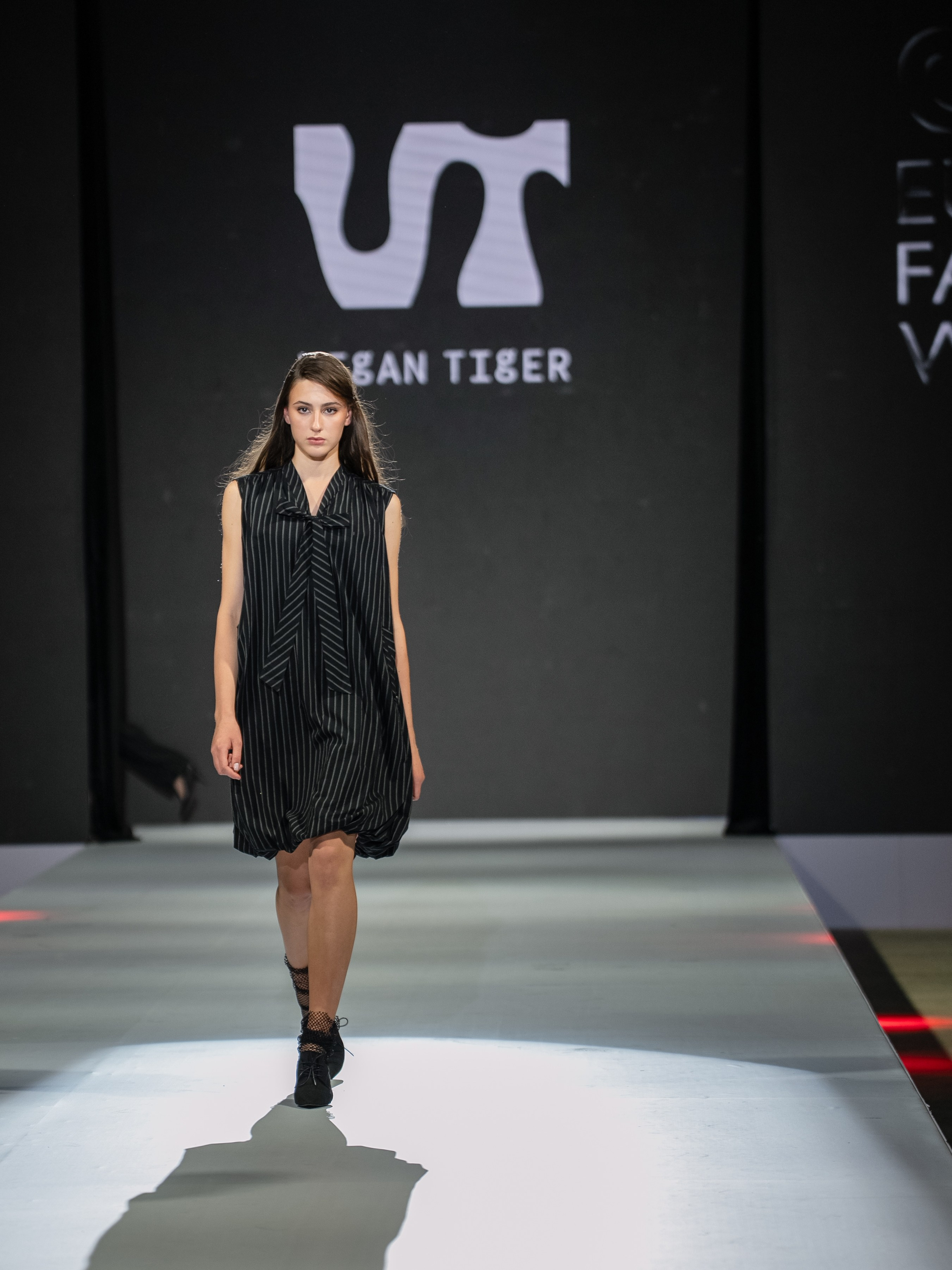 EURASIAN FASHION WEEK Vegan Tiger. Сайт Алматинского НЮ АРТ, будуар и фэшн фотографа Дениса Карпенко