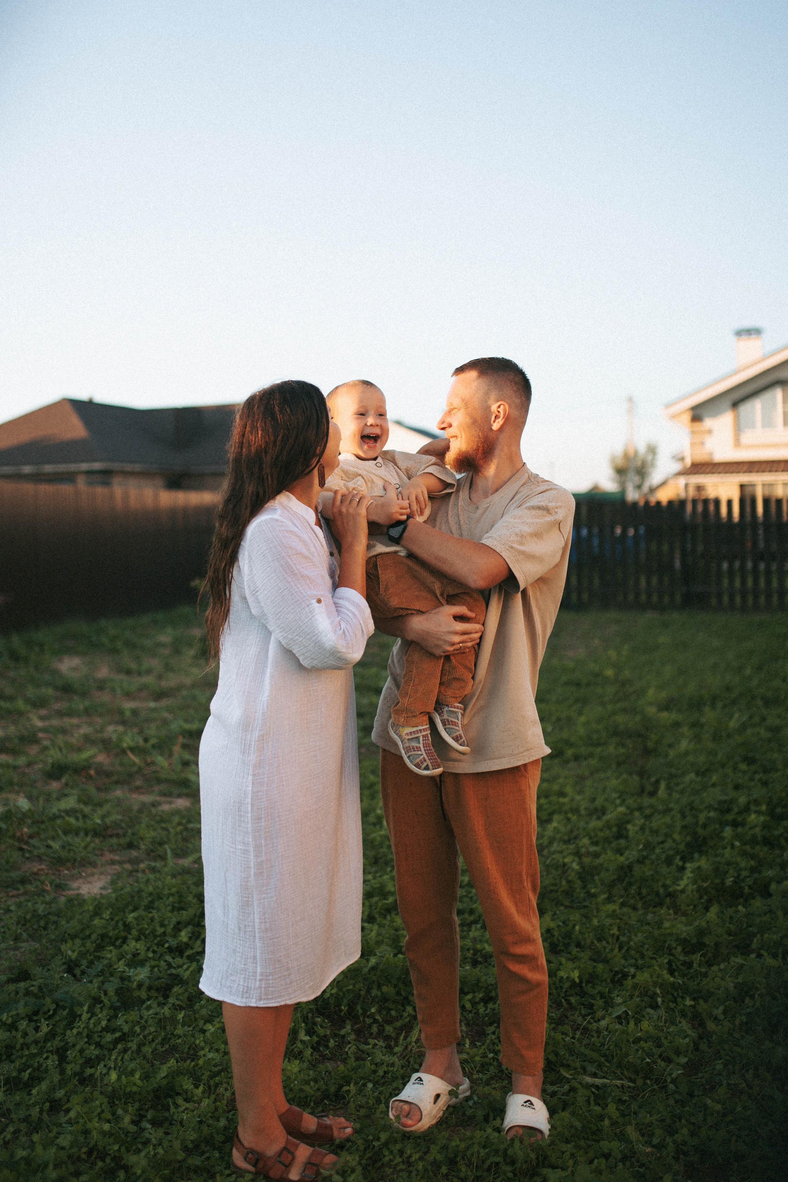 Во дворе своего дома. Свадебный и семейный фотограф в Нижнем Новгороде