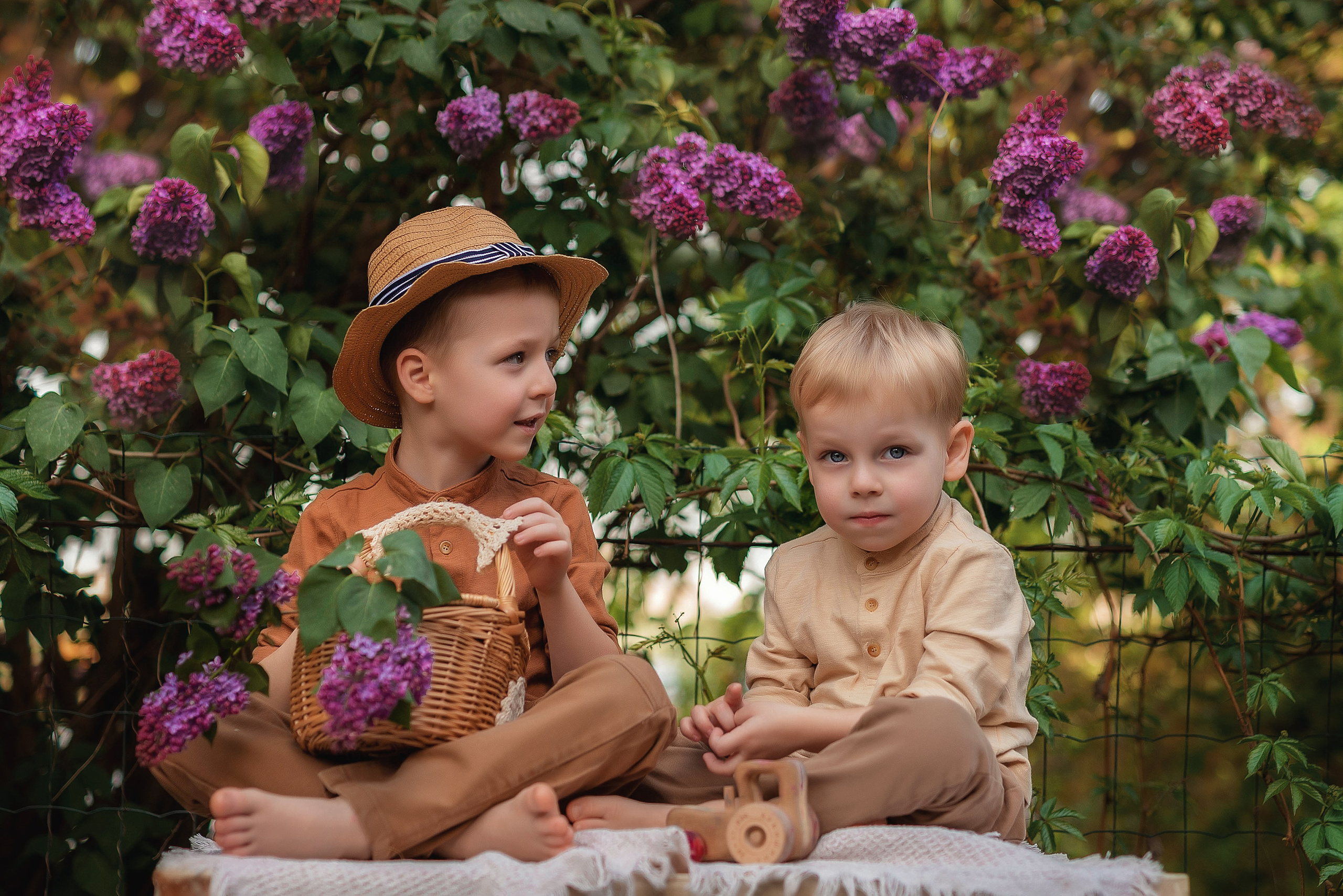 Фотосессия в сирени. Семейный, детский фотограф в Воронеже Анна Никитина