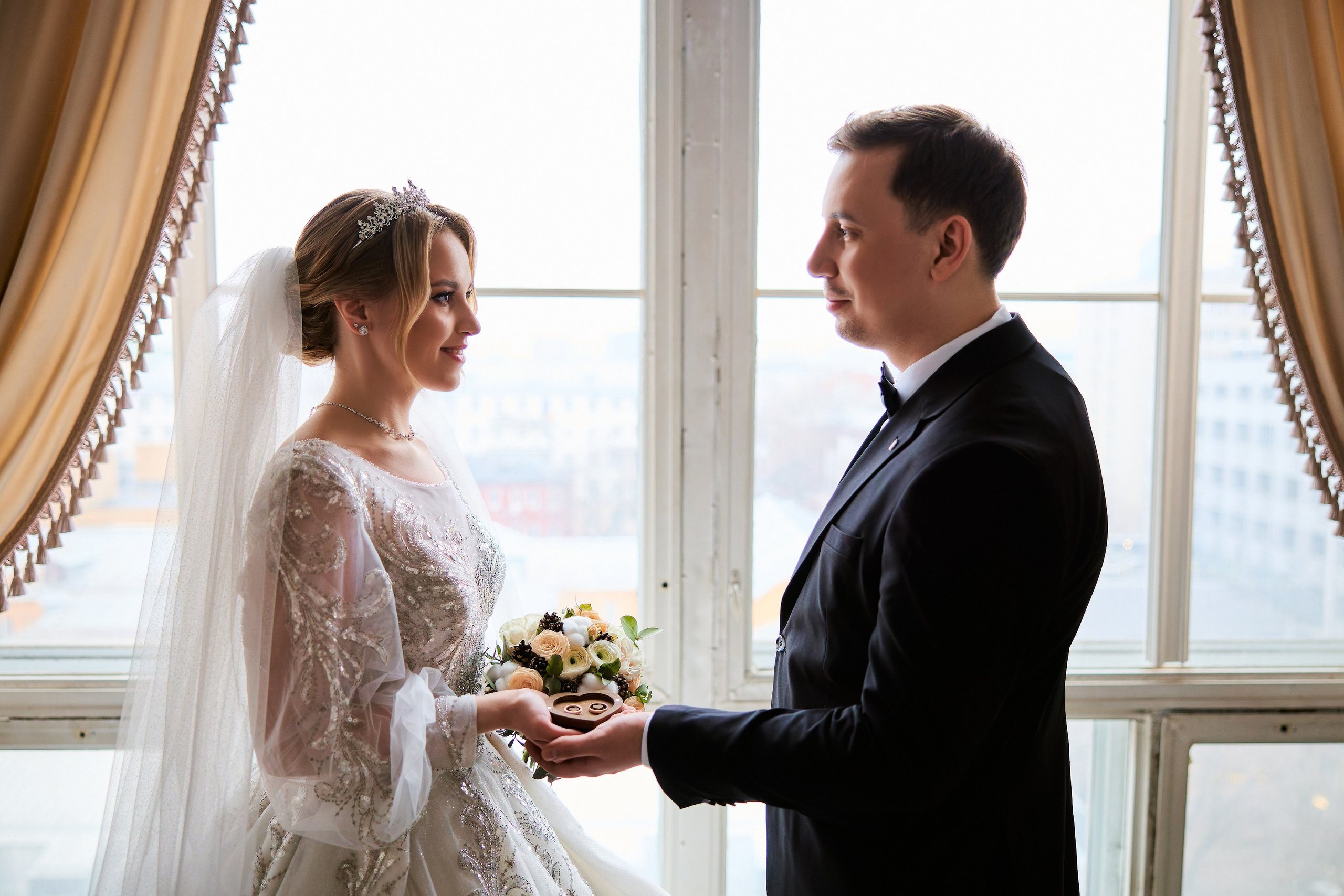 Свадебная фотосессия в студии. Свадебный фотограф Сергей Колбинский