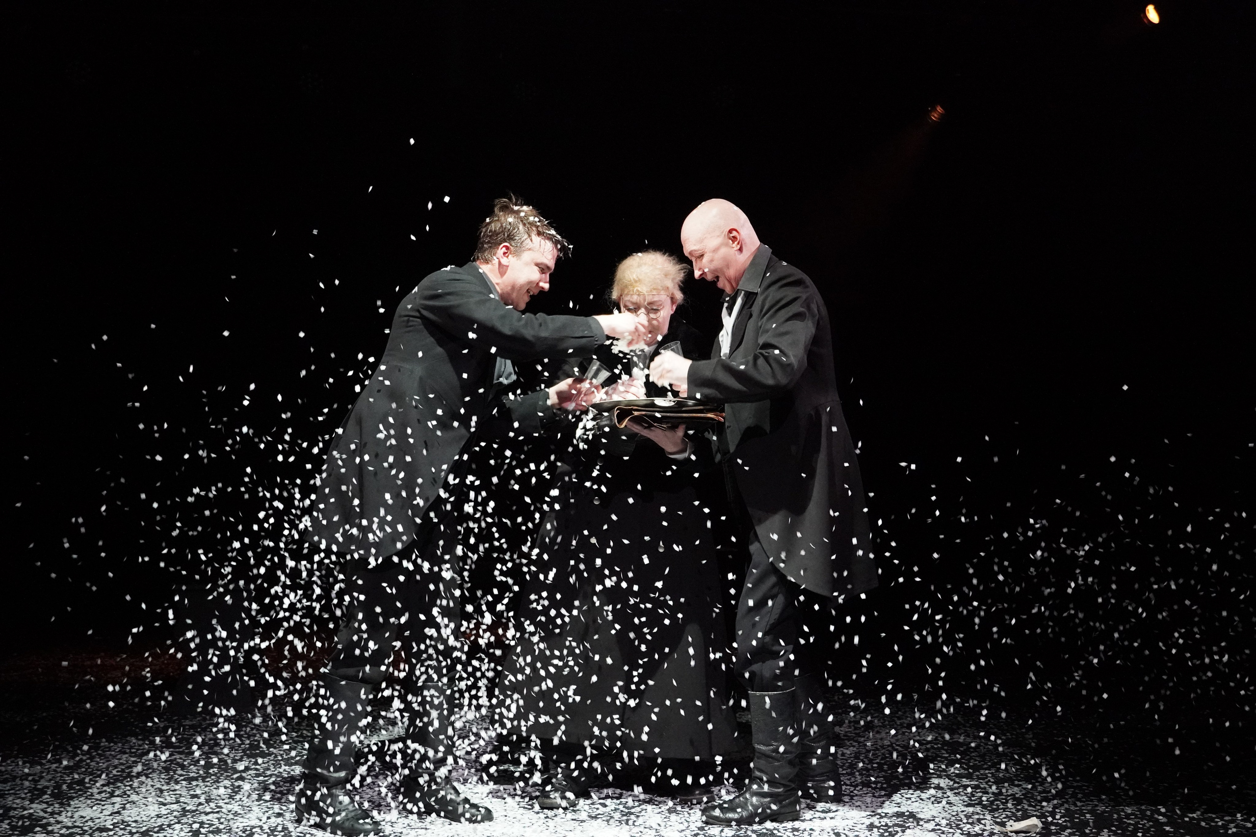 Спектакль «Метель, шинель в портфель». Фотохудожник Татьяна Бойцова