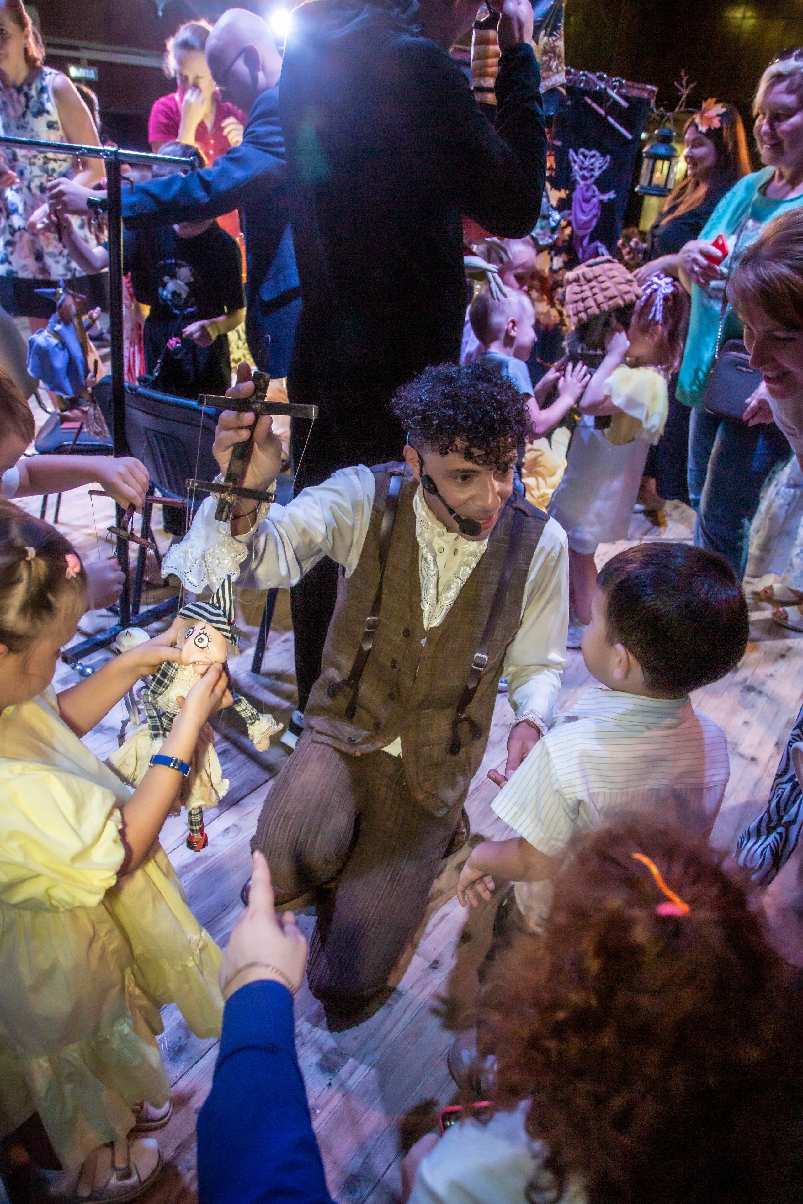 Маленькая ведьма спектакль театра Саквояж. Фотограф в Сочи Юрий Шептаев