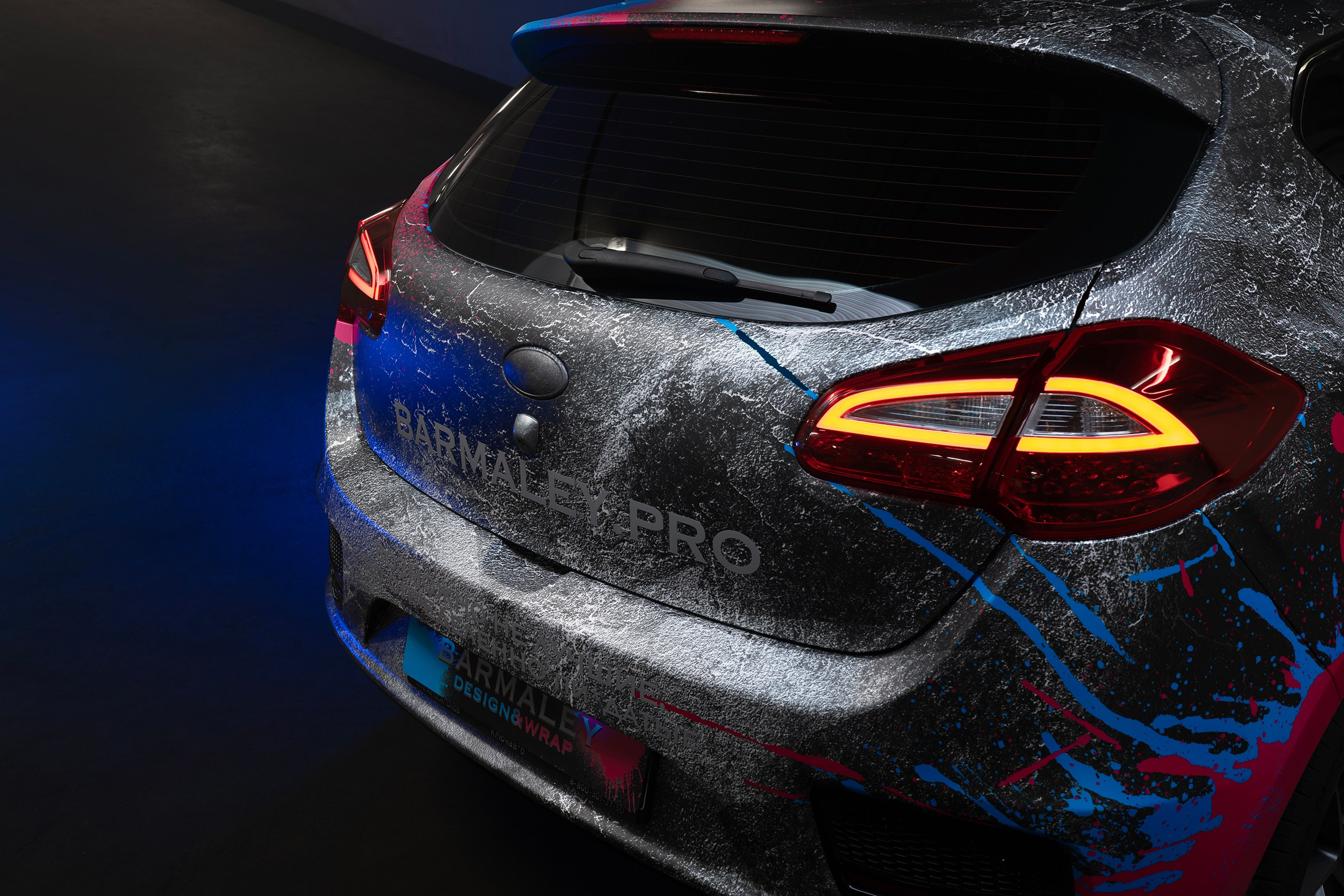 Винилография на Kia Ceed II. Студия дизайна и оклейки авто Barmaley Design