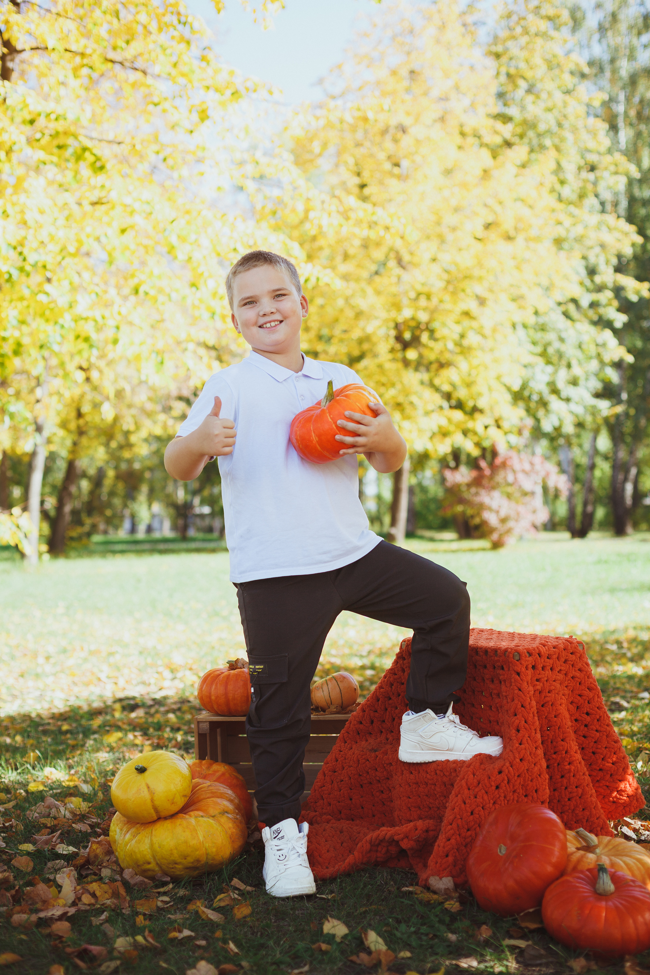 Школьная фотосессия на 31 августа. 1,2,3 сентября. Портреты детей 4-6 штук. Групповые общие 2-5 шт. Цена 450р. (1). Семейный и детский фотограф в Сухом Логу Ольга Кайгородова