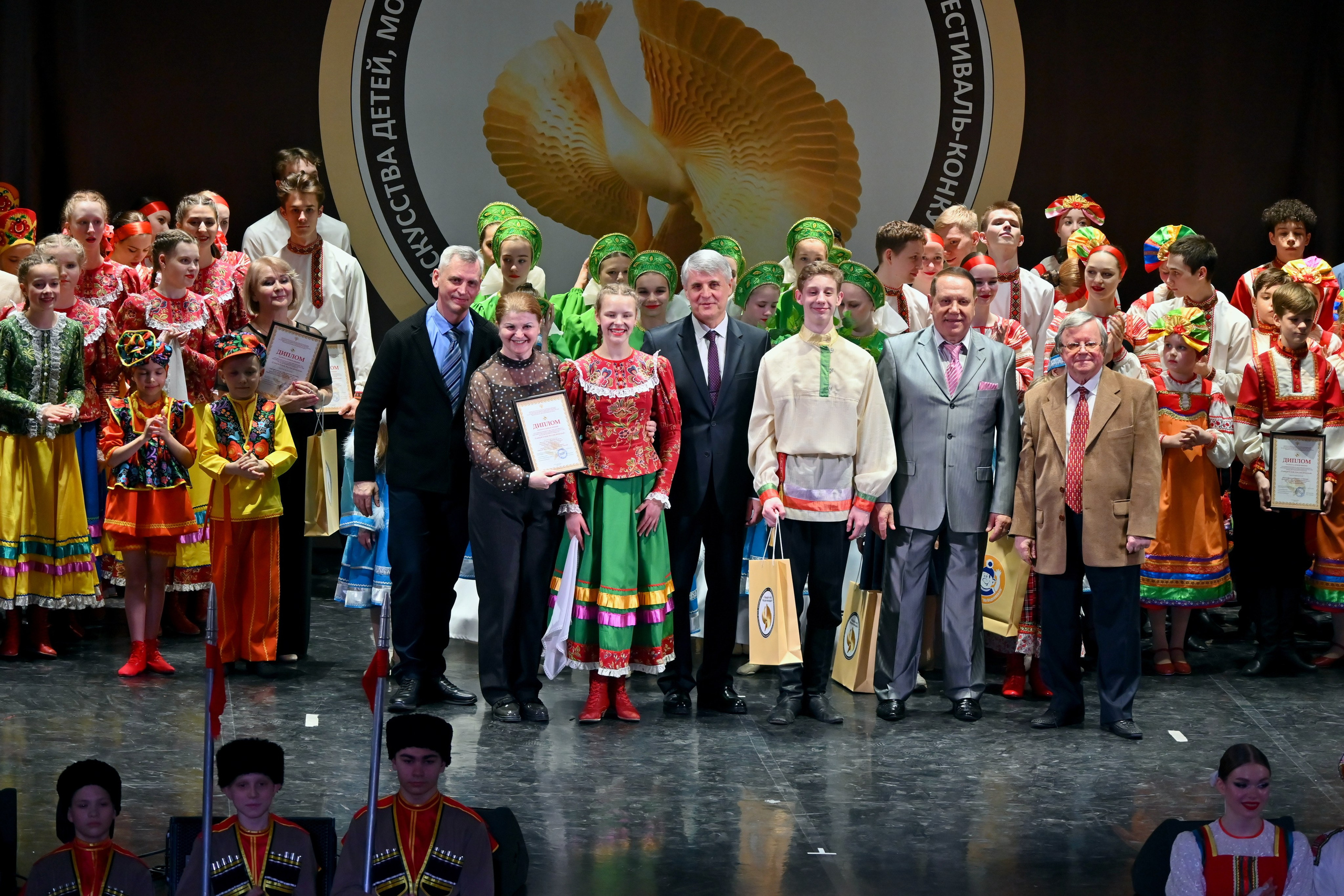 Гала-концерт. Танцуй и пой, Россия Молодая! 22.04.2024. Профессиональный фотограф в Москве Алёна Котова