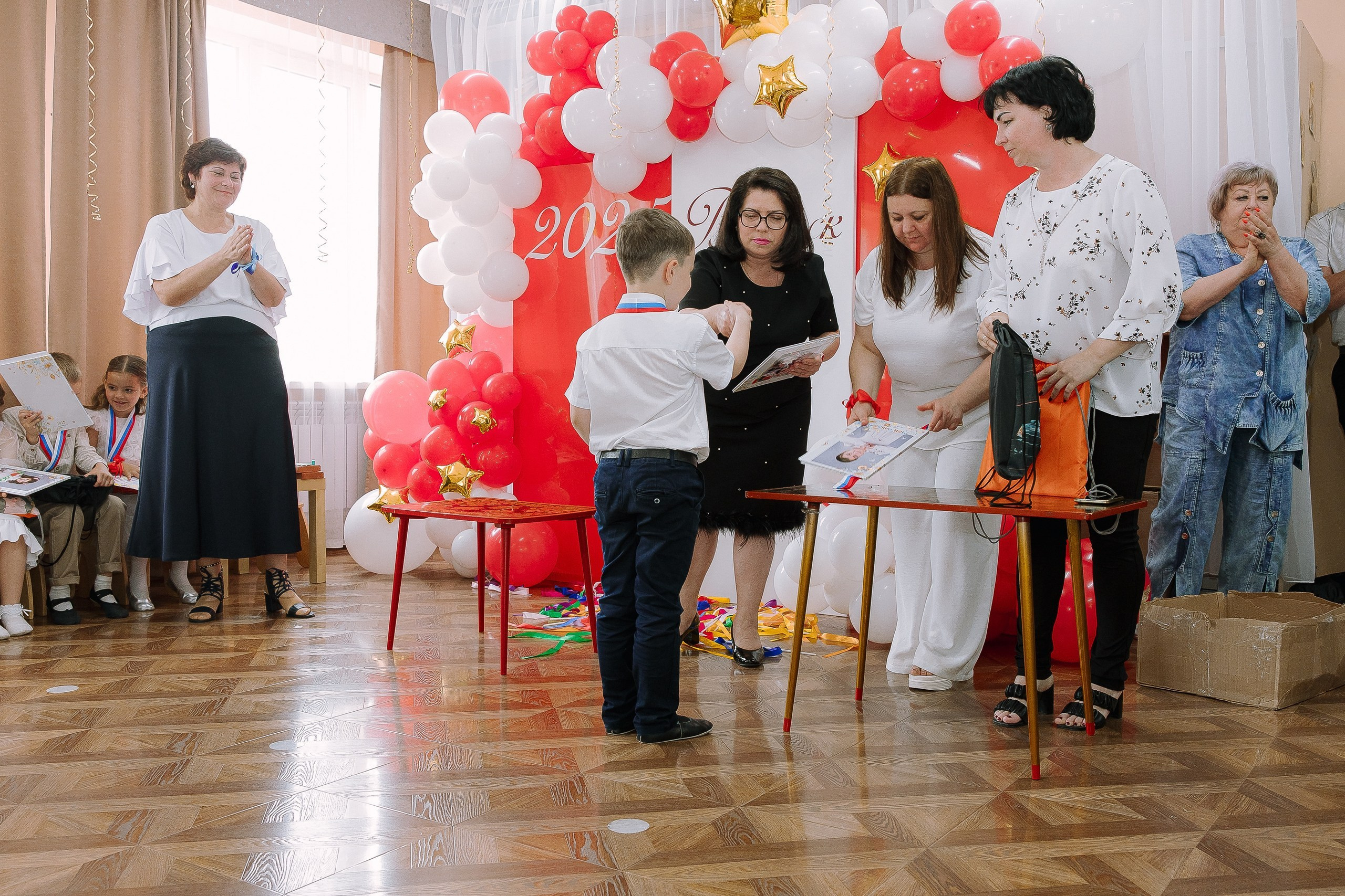 Выпускной в ДС 26. Выпускные альбомы Натальи Бутко: Новороссийск, Анапа, Геленджик