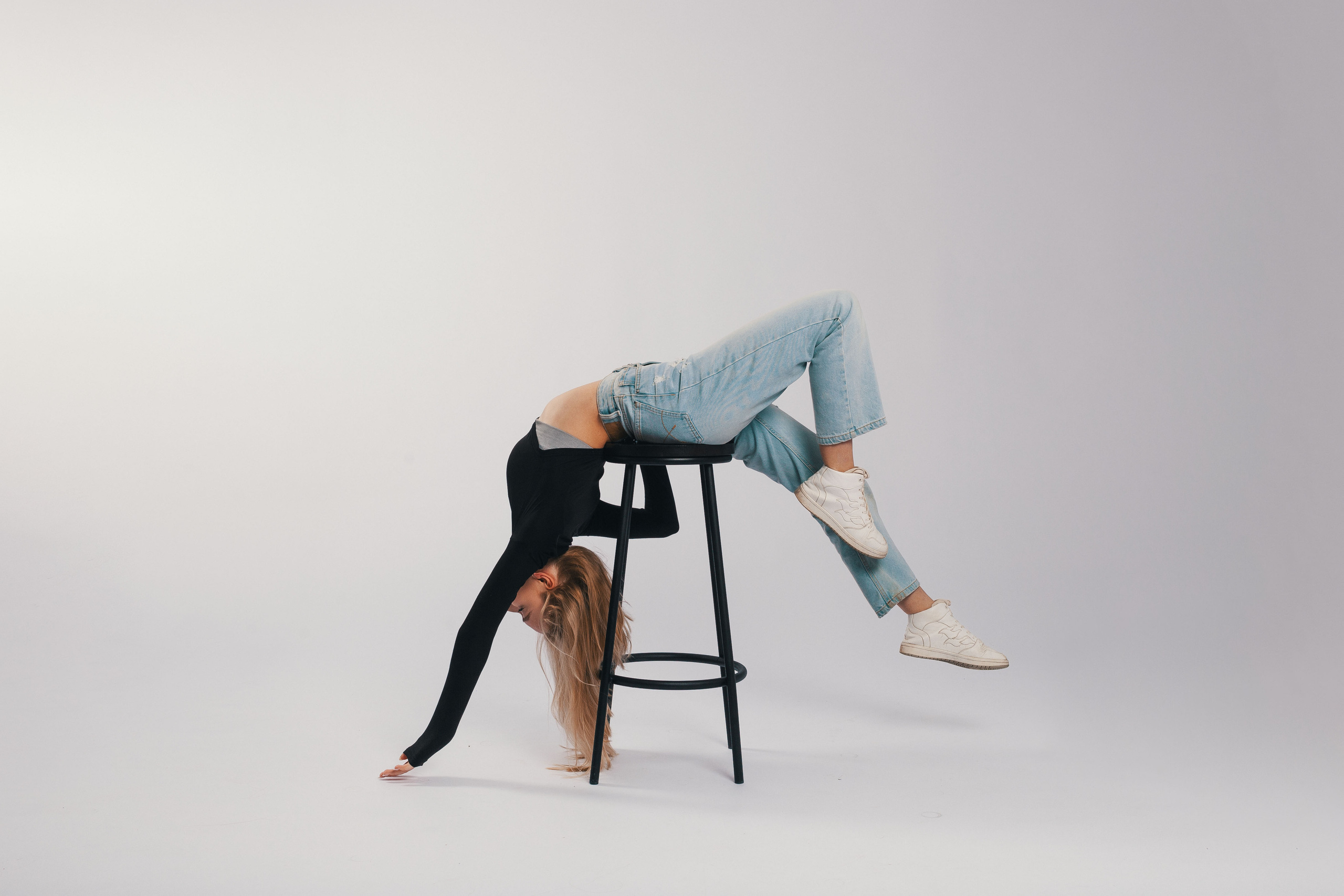 Настя. Съемка в студии WhiteHall Смоленск. Спортивный фотограф Александр Васильев. RG и AGG