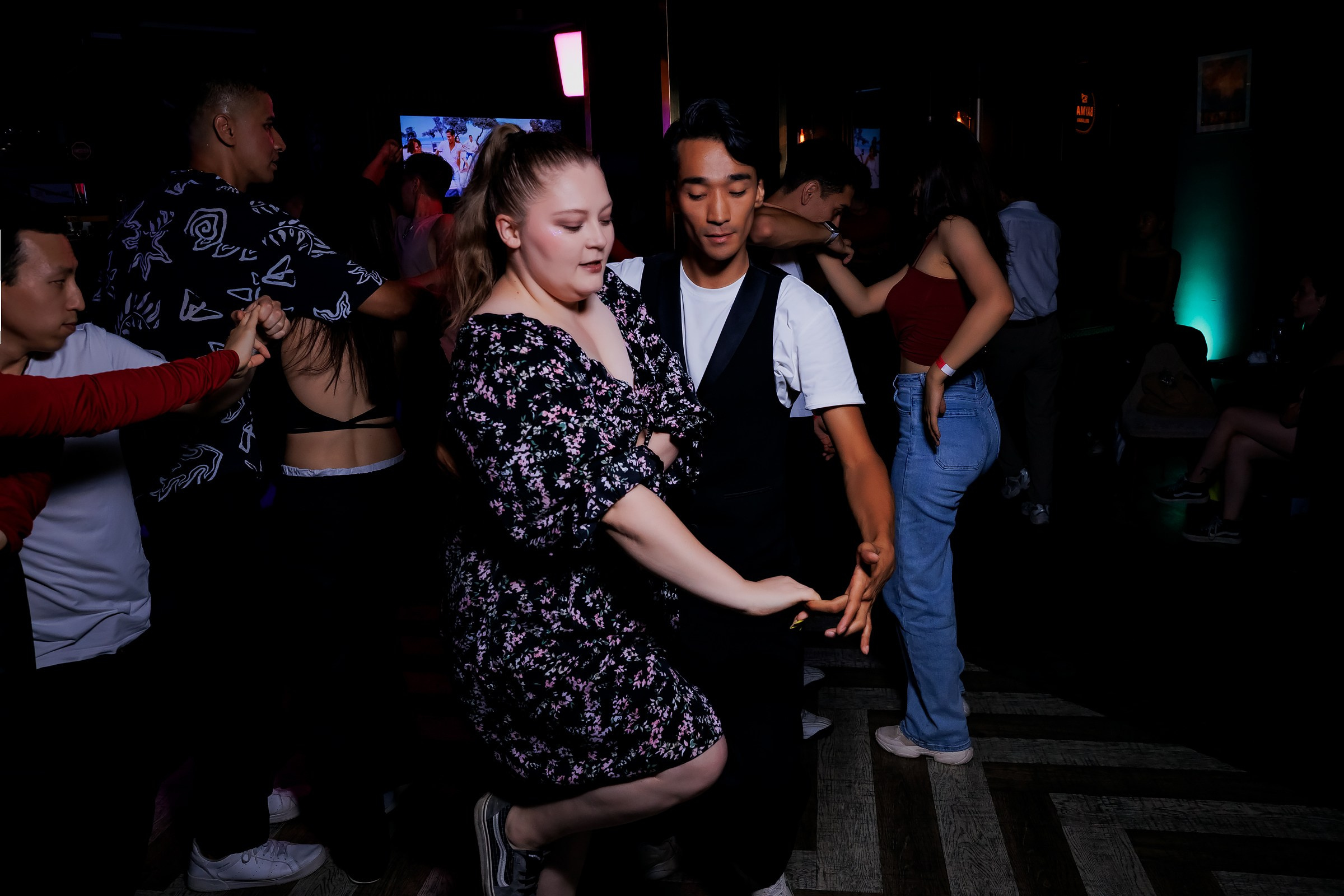Bachata party by One Flick. Репортажный фотограф в Алматы Каюпов Сержан