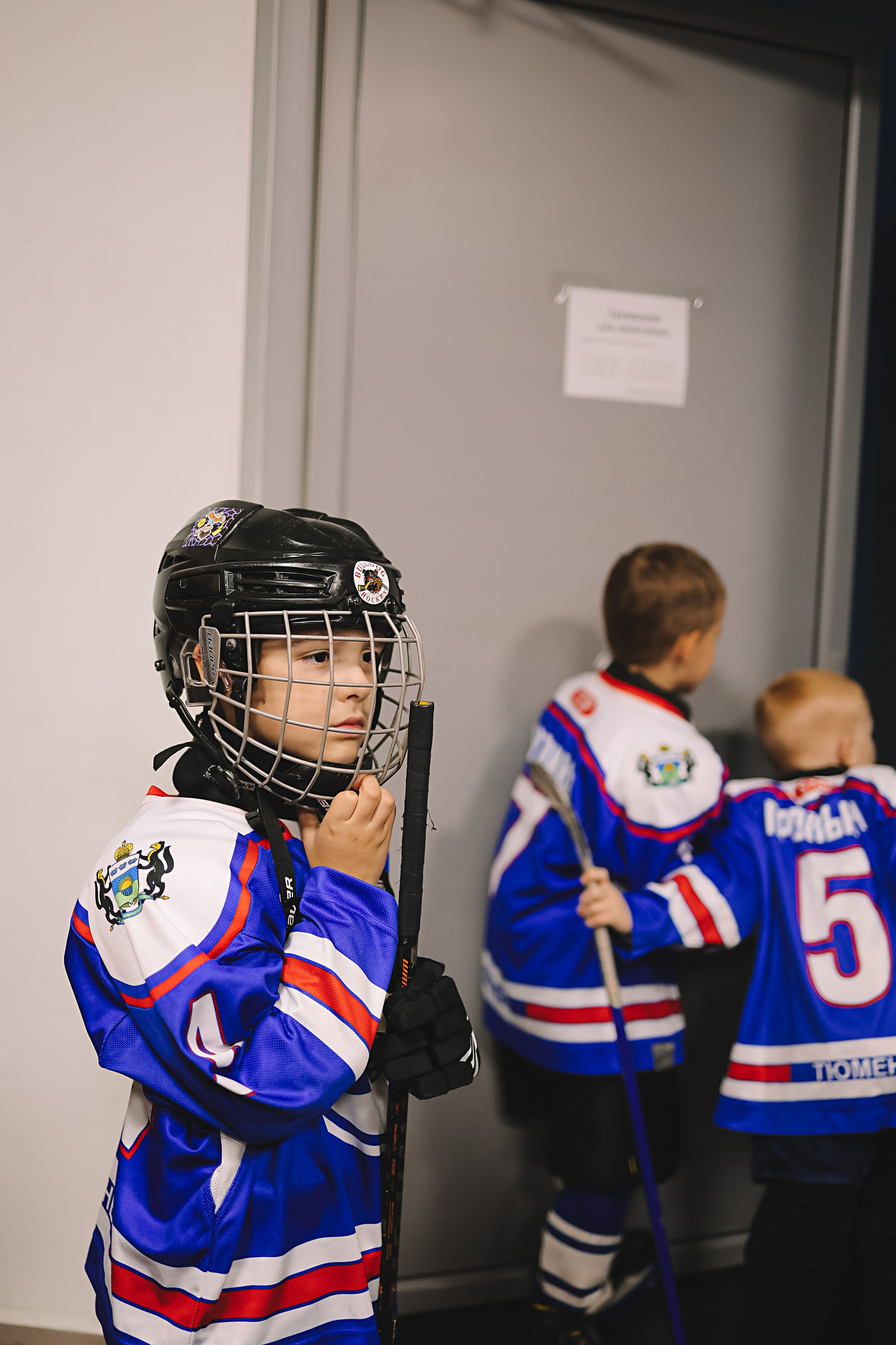 Хоккей тренировка. Семейный фотограф Тюмень, фотограф на роды Салмина Мария