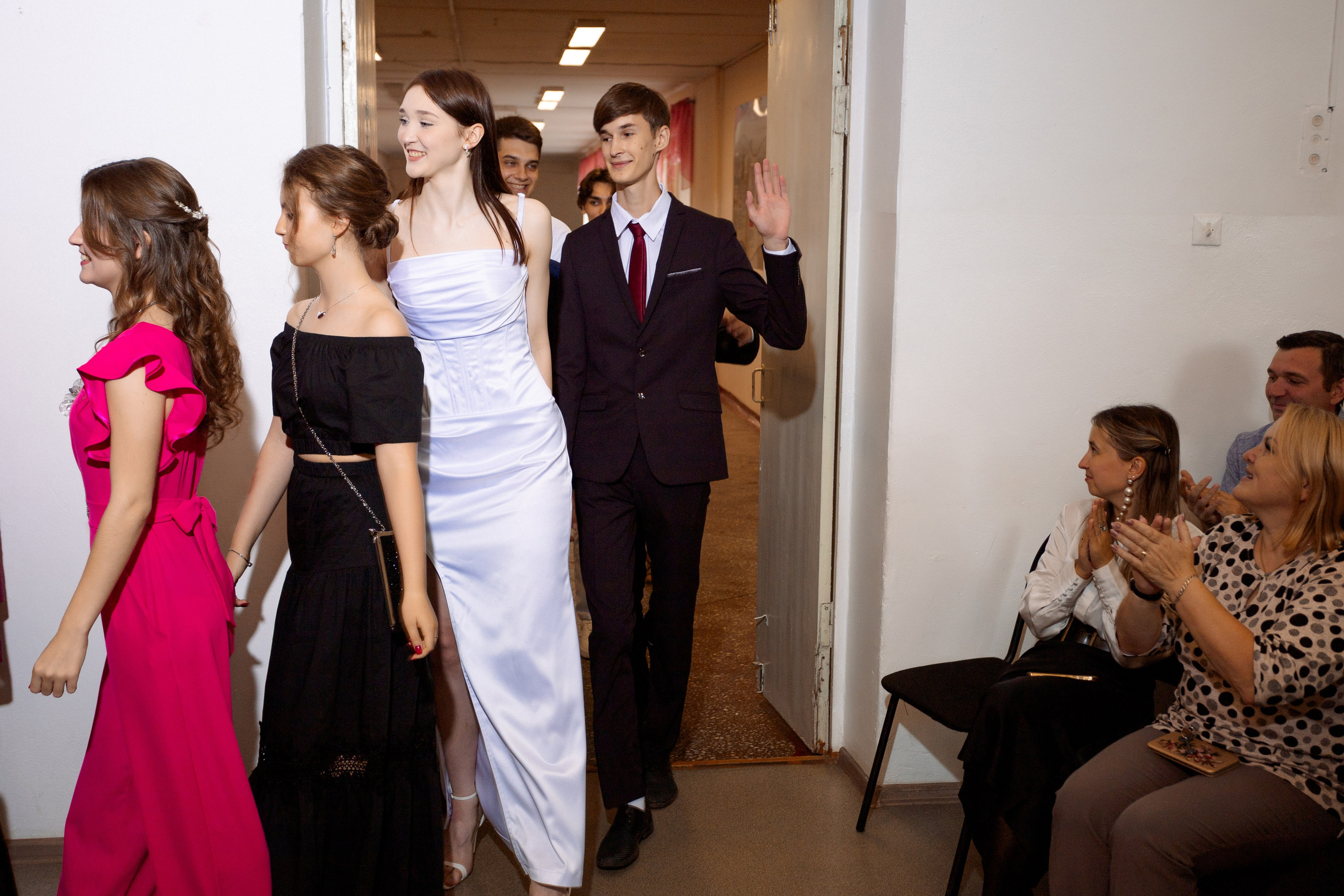 ВРУЧЕНИЕ АТТЕСТАТОВ: Пример. Все фото. Профессиональный фотограф в Ижевске Леша Петров