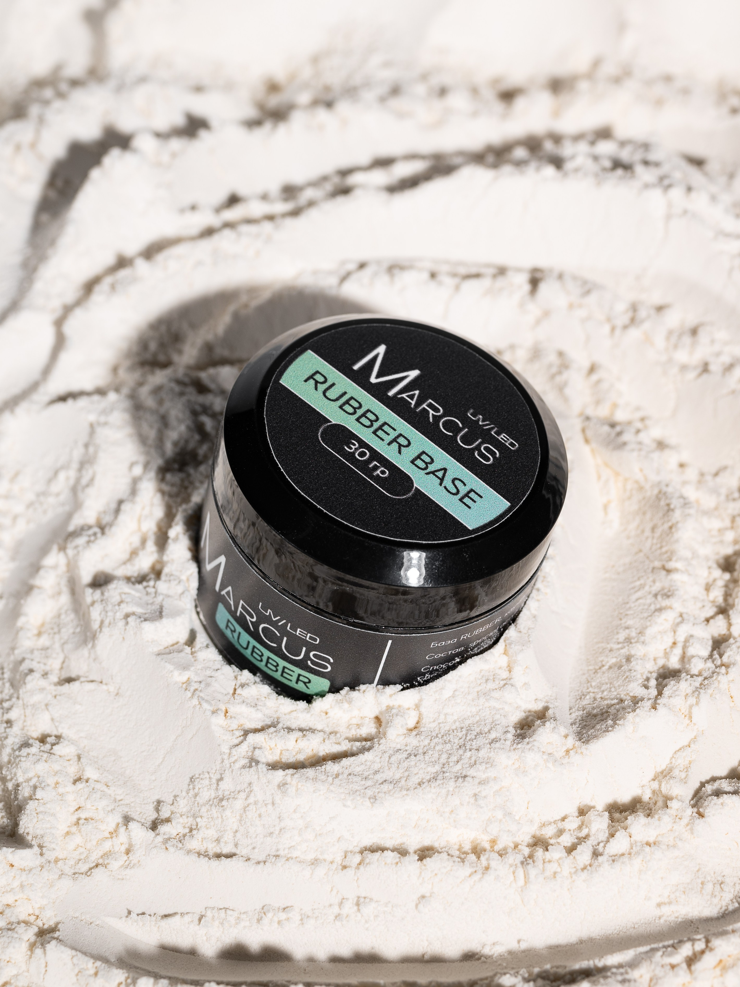 Лаки, гели. Предметный фотограф, фото для маркетплейсов Пятигорск, КМВ