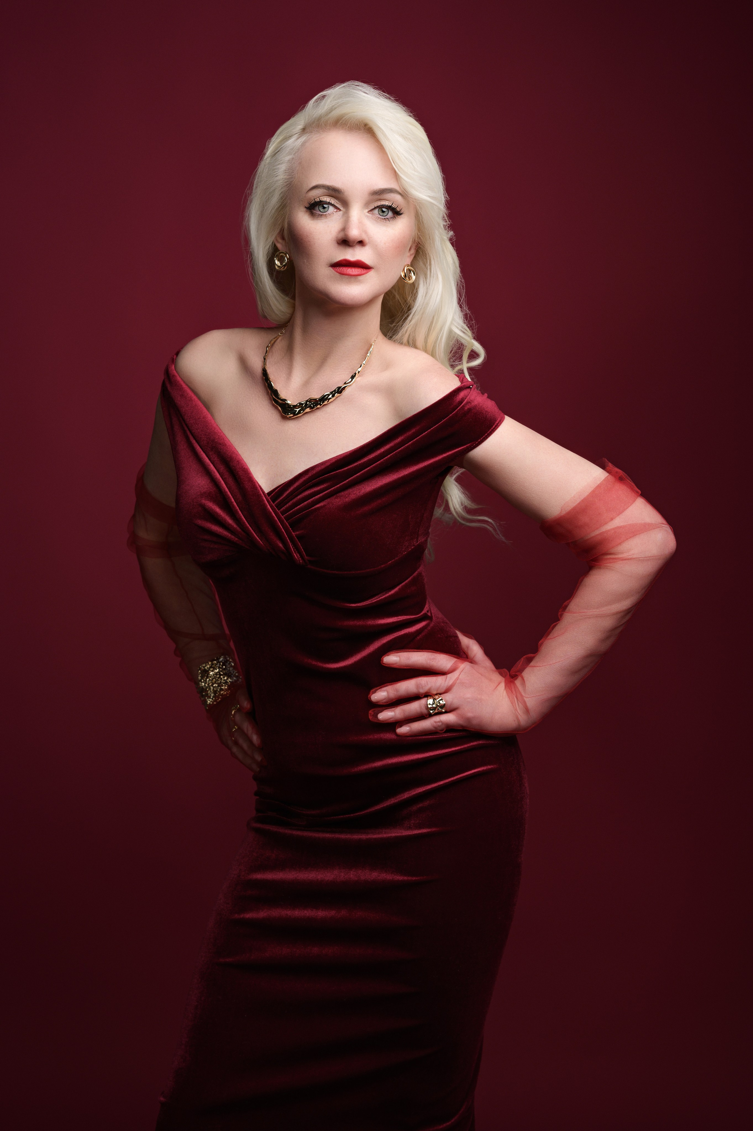 Студийная фотосессия для Анны «Lady in red». Фотограф Симферополь Крым Ольга Топоривская