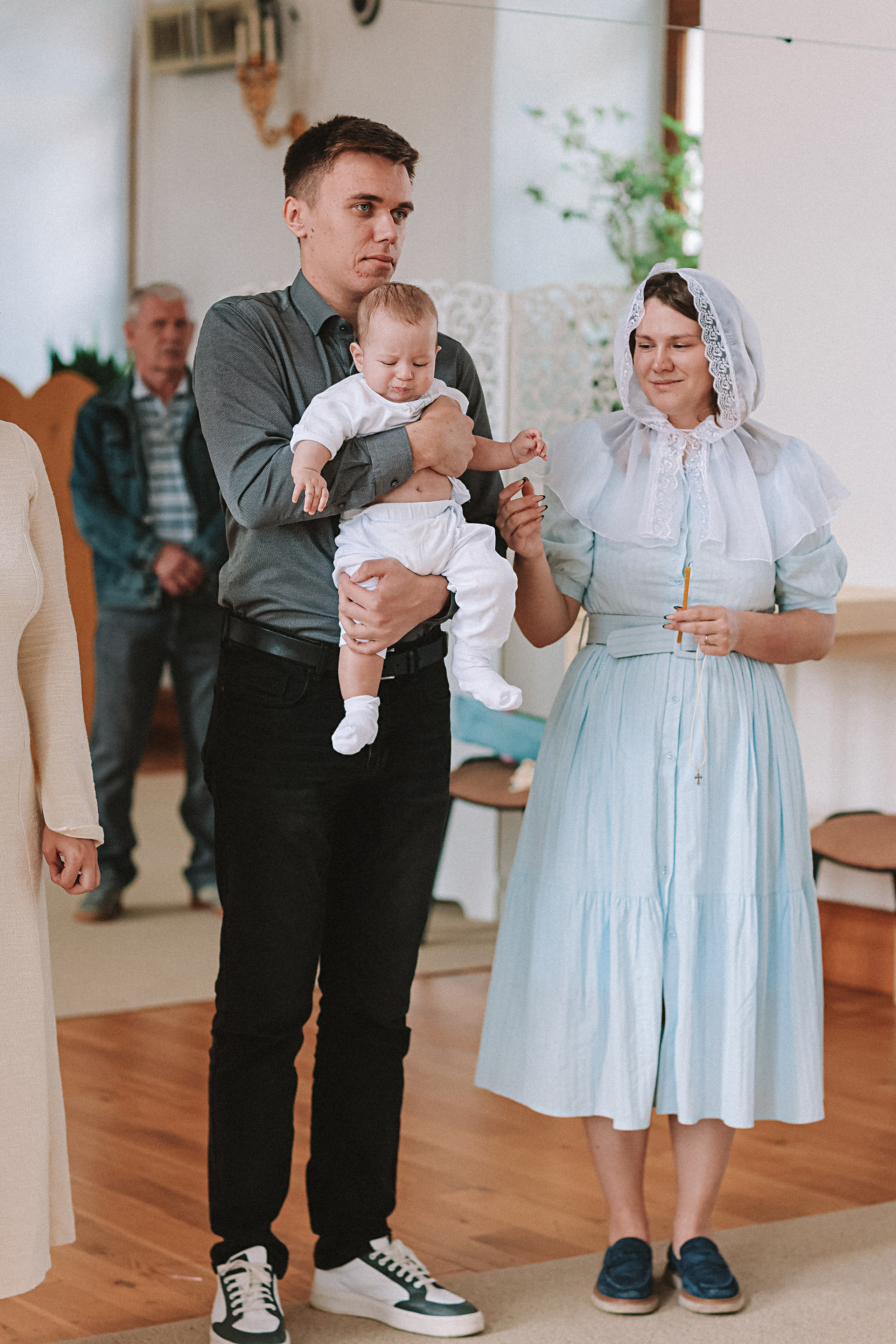 Крещение церковь около моста влюбленных. Семейный фотограф Тюмень, фотограф на роды Салмина Мария