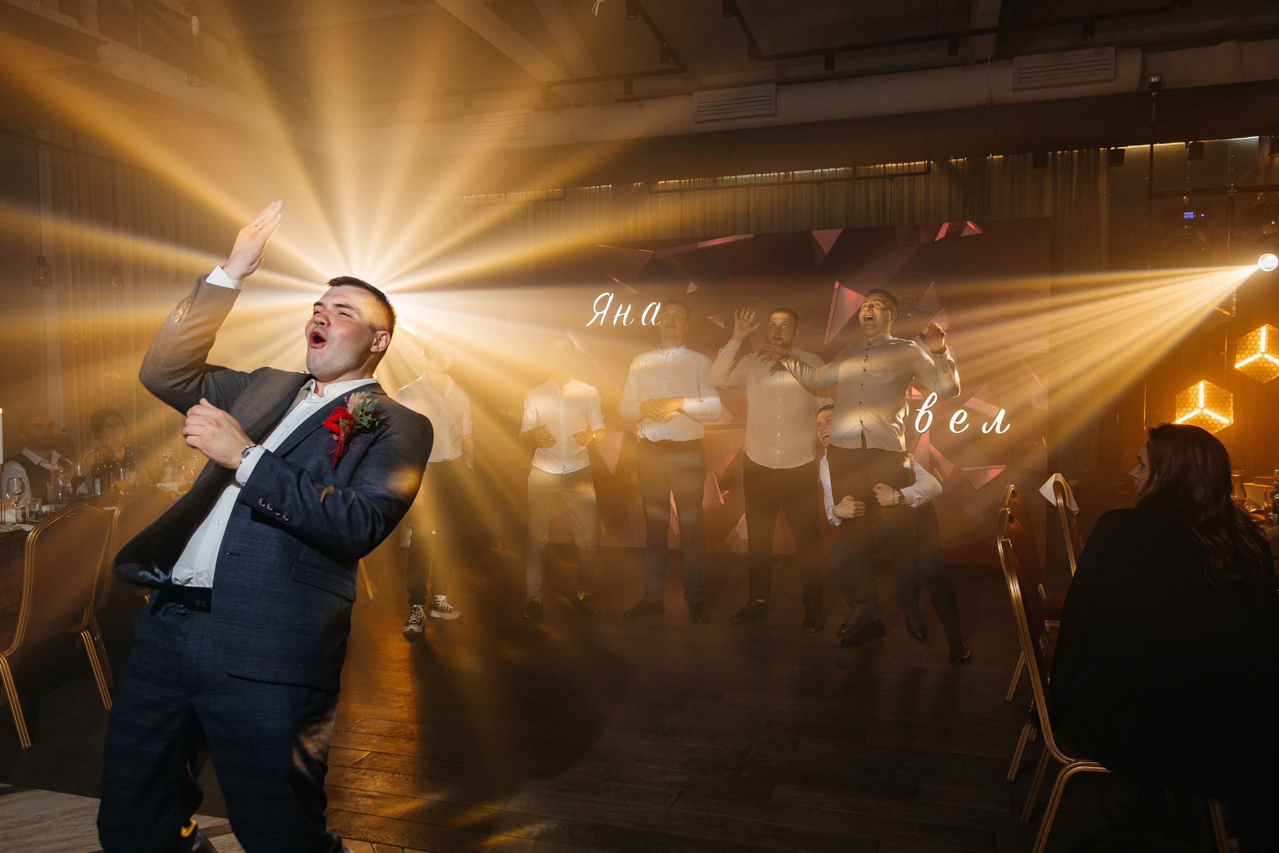 Грандиозное свадебное событие в уютном ресторане. Олег Сверчков | Свадебный фотограф Вологда