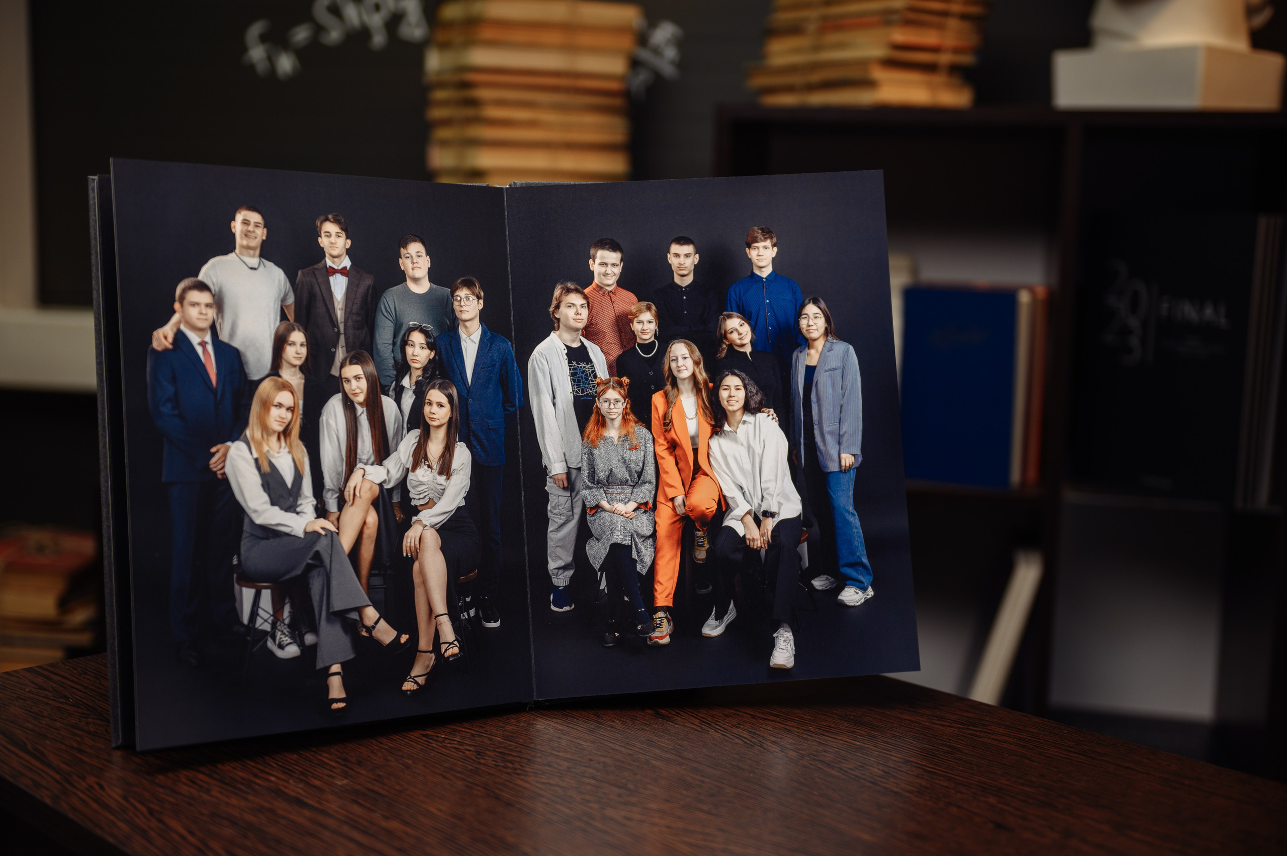 Альбомы в ФотоСтудии SelfieBox. НеФотоАльбом — выпускные альбомы Абакан Минусинск Черногорск Хакасия