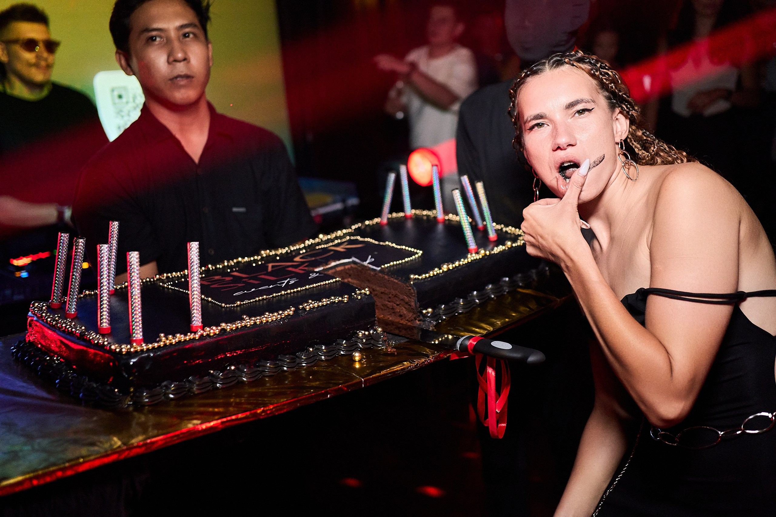 Black silk. Главная