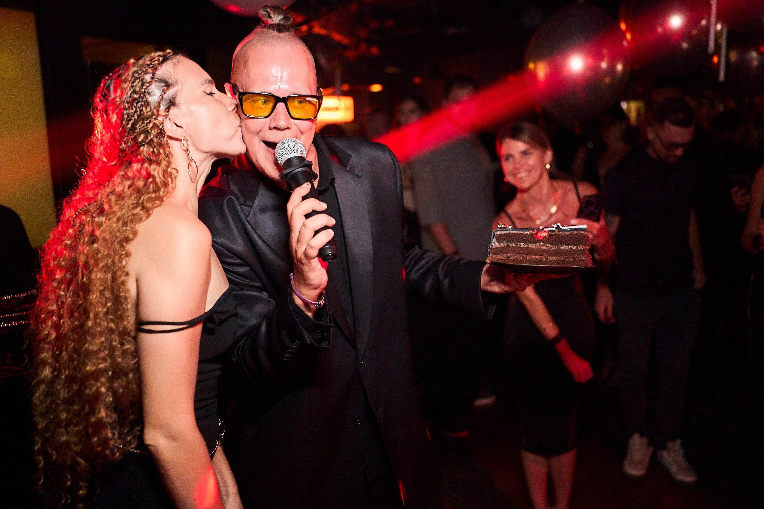 Black silk. Главная