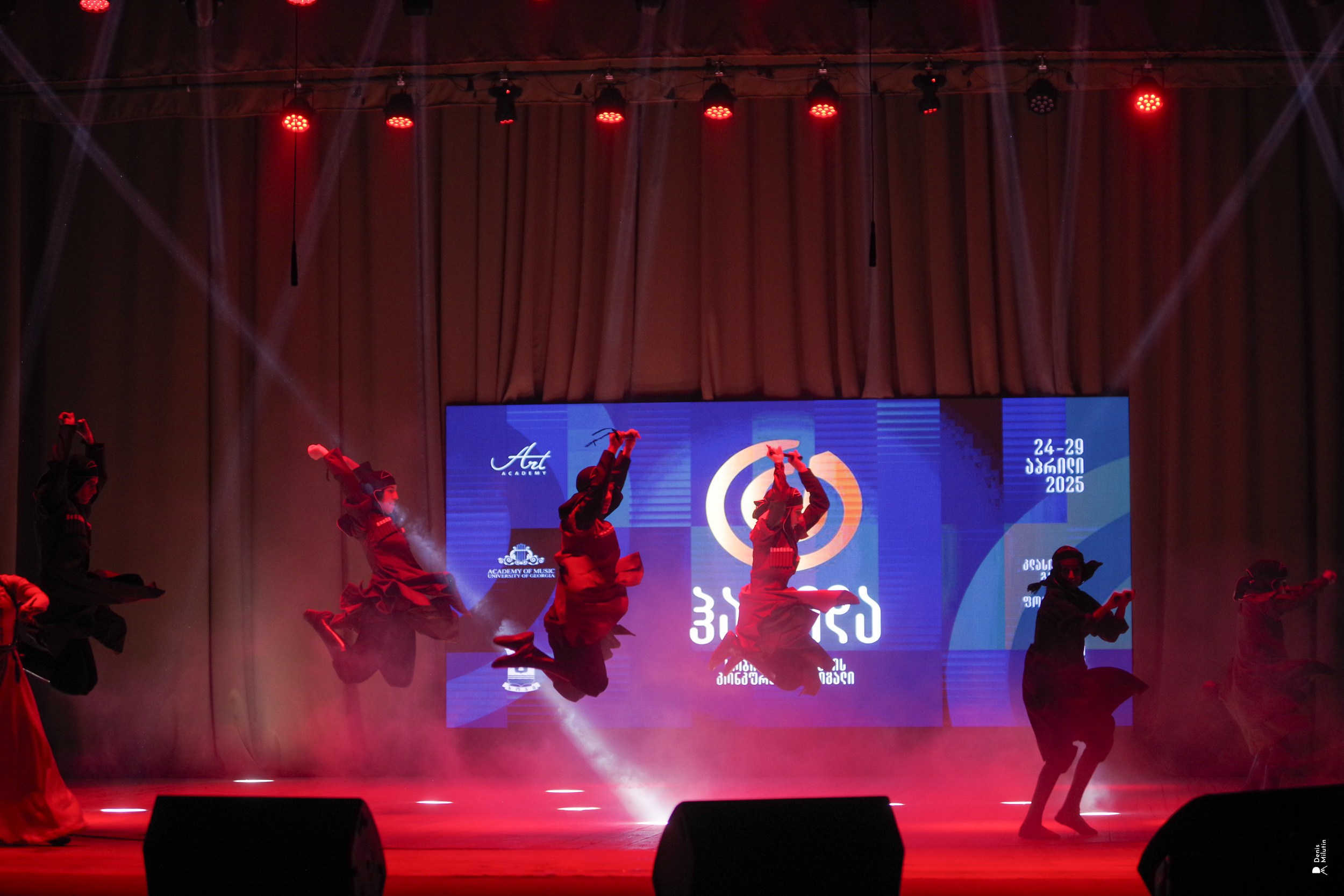 Танцы в Хоби. Портретный фотограф Денис Милютин