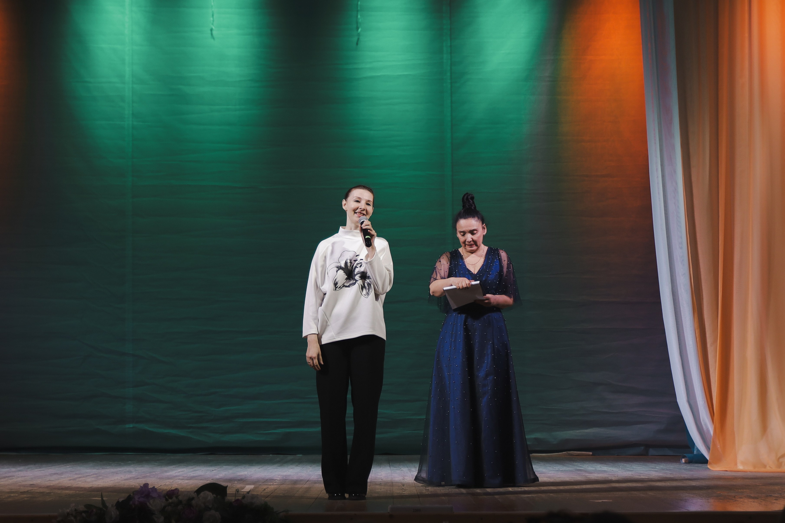 Фотоотчет с награждения стипендиатов города Липецка