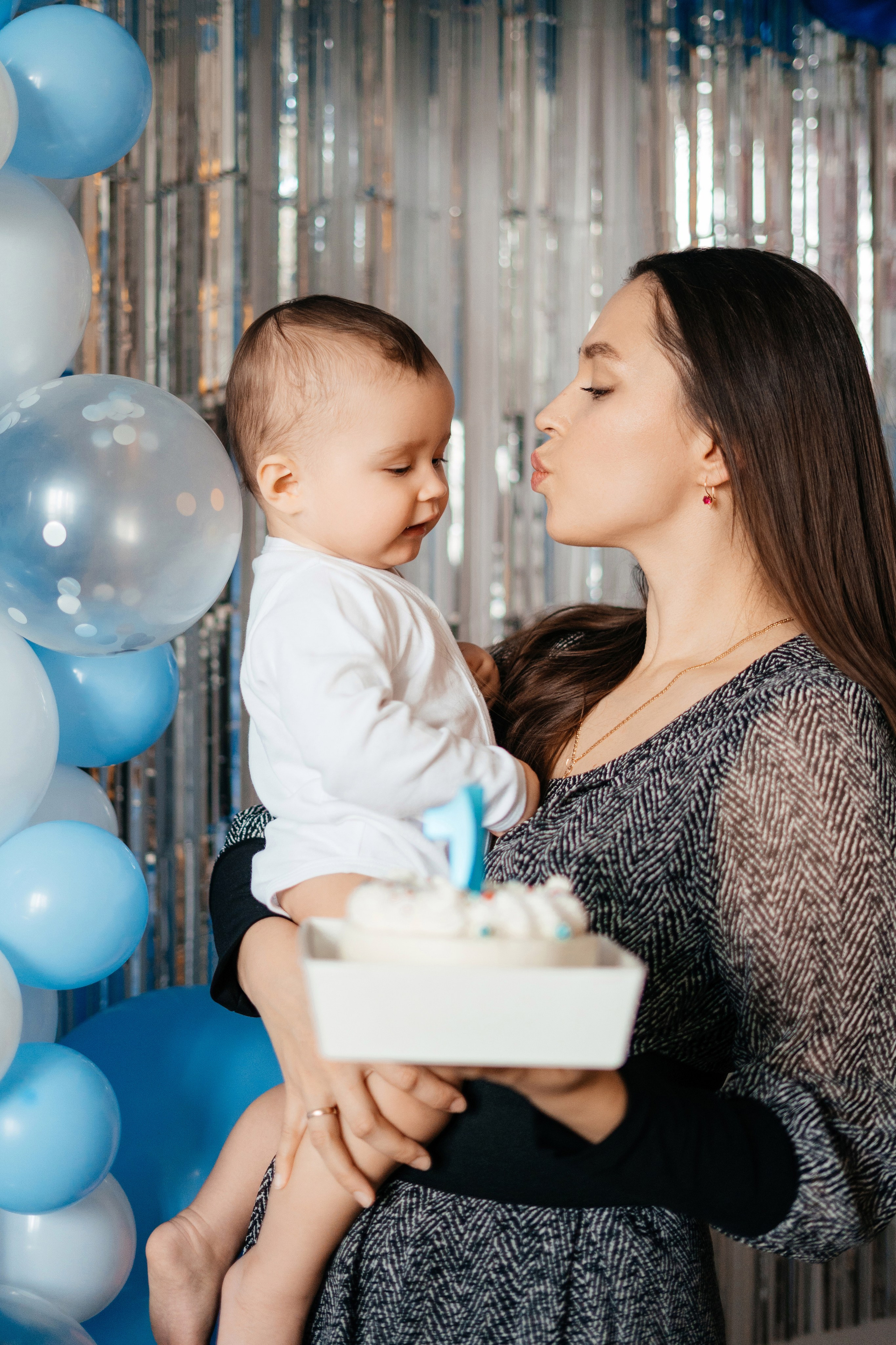 Домашнее годовасие Юры. Главная