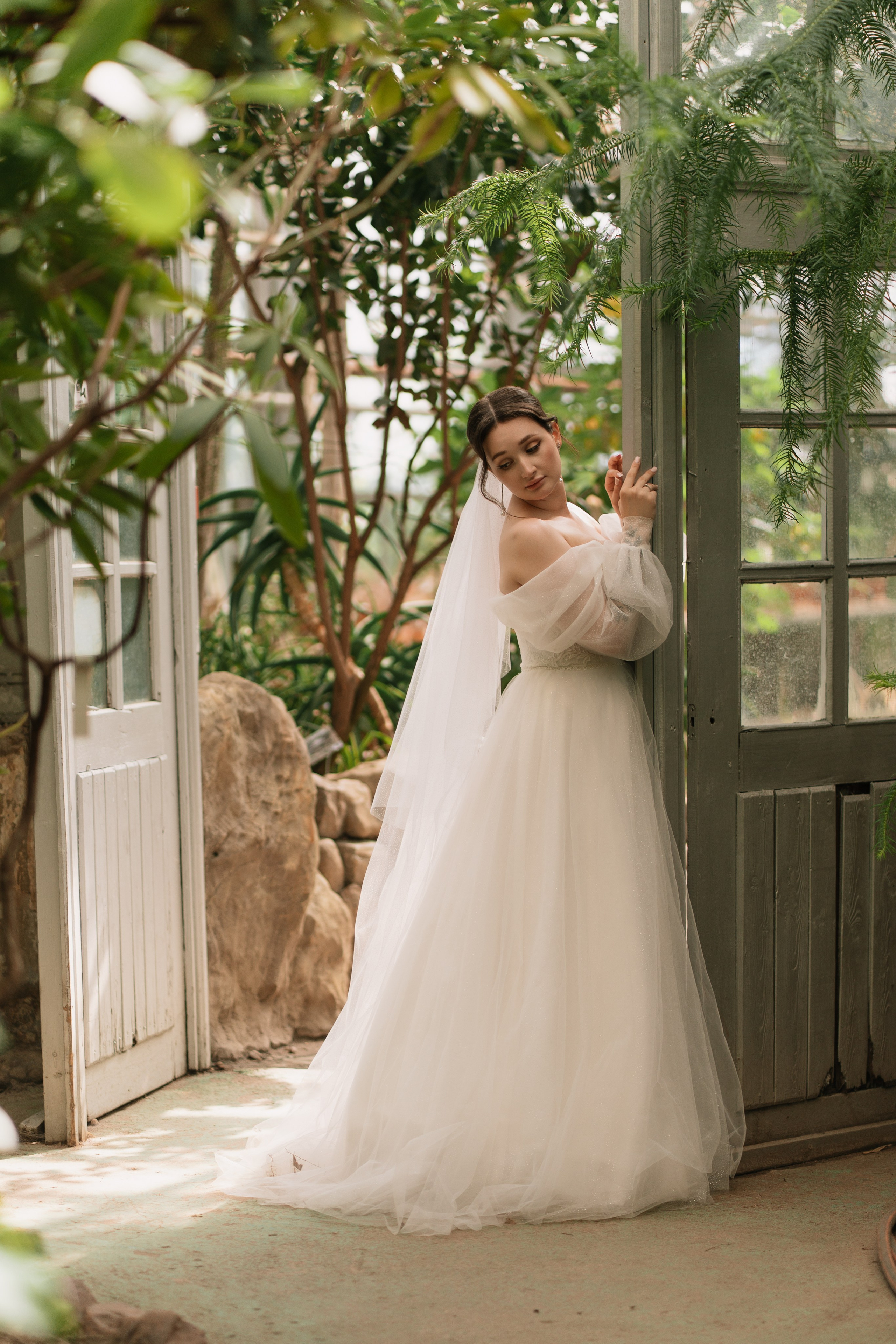 Свадебная фотосессия в оранжерее, Москва. Свадебный фотограф в Москве Анна Полушина