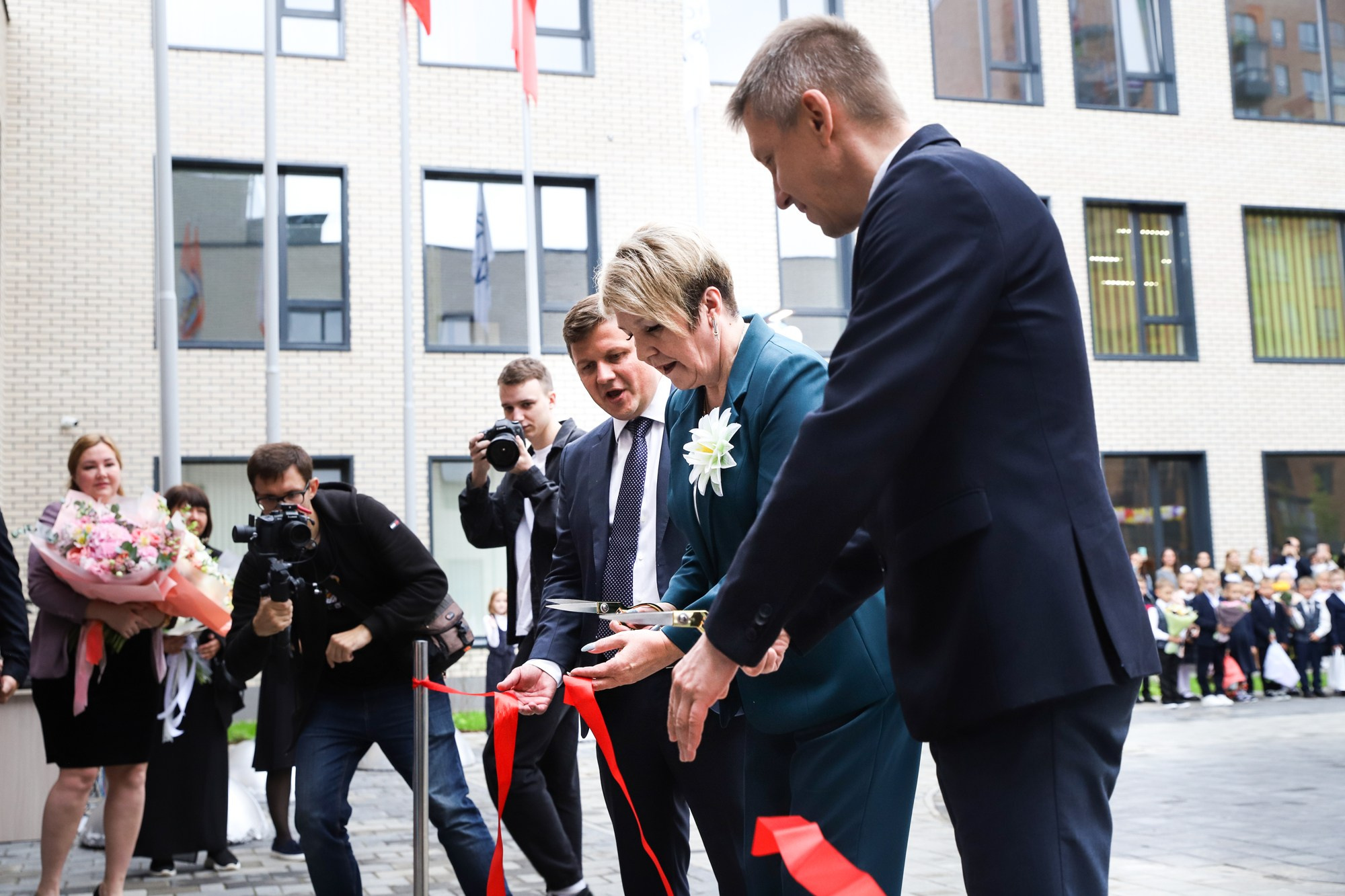 1 сентября в школе № 104. Фотограф Дарья Попова