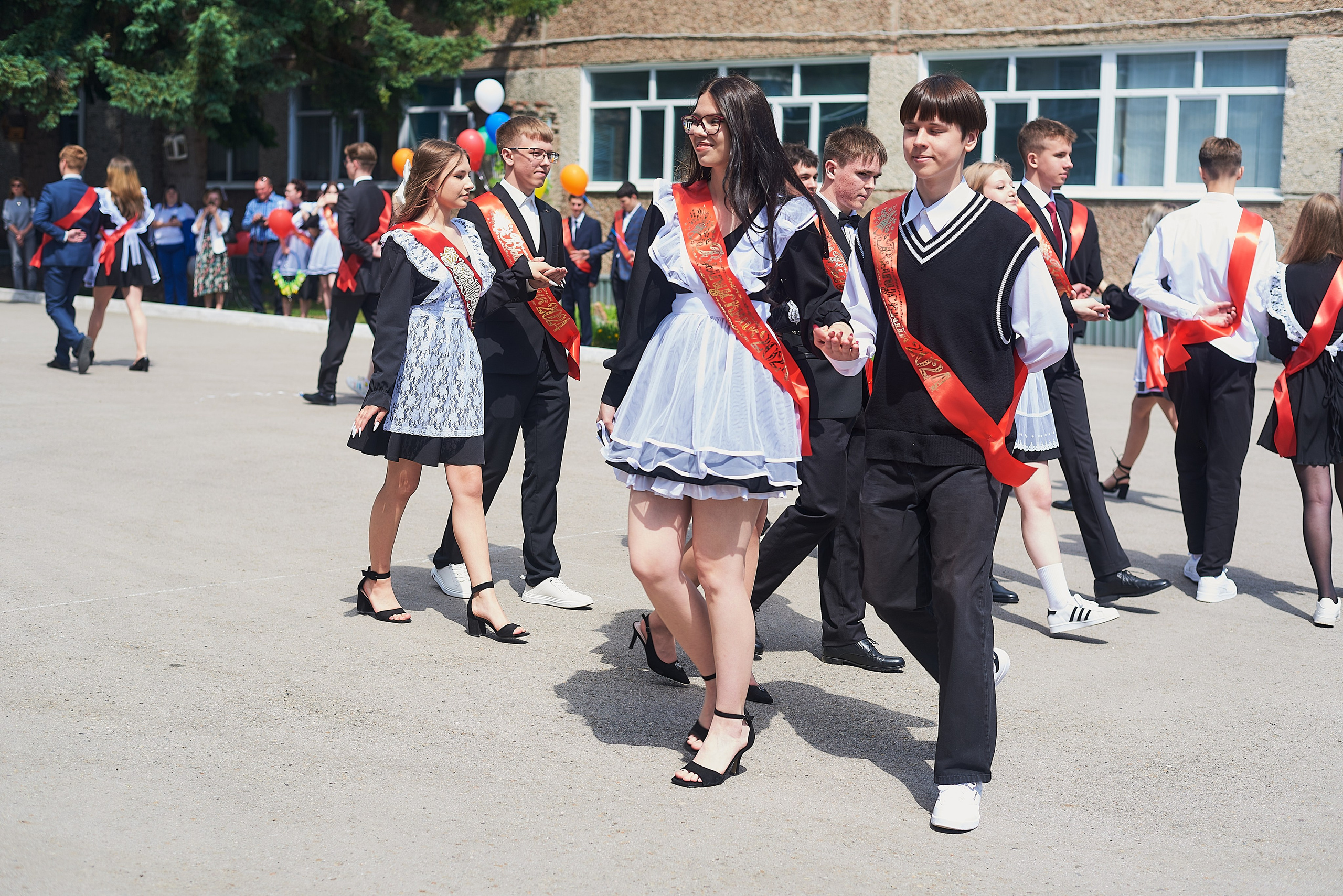 Последний звонок. Фотограф Елена Дука. Контент съемка. Семейная фотография