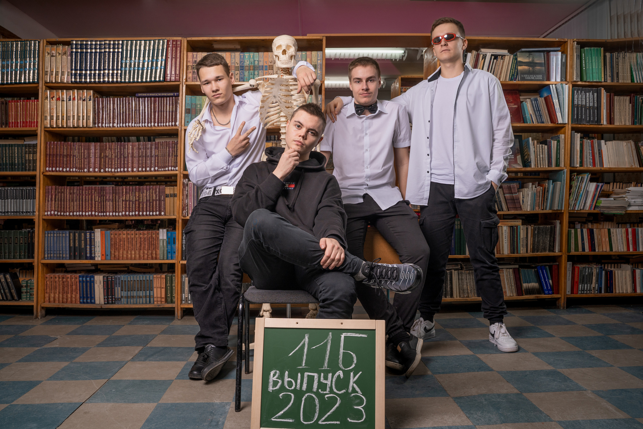 Школьная фотография Мурманская область 9 класс. Выпускные Альбомы Мурманск Санкт-Петербург