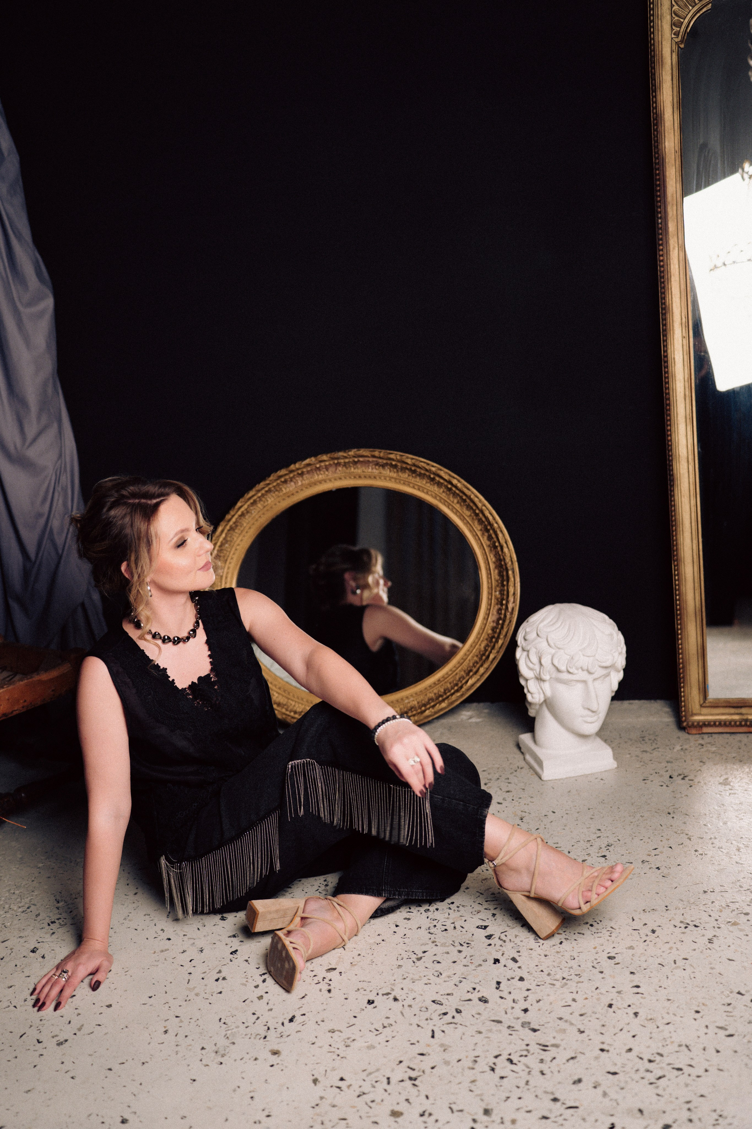 НОВОГОДНЯЯ ФОТОСЕСИИЯ В СТУДИИ ДЛЯ ДЕВУШКИ И ПРОГУЛКА ПО ЧЕРНЫШЕВСКОЙ. Профессиональный фотограф, Санкт-Петербург — Виктория Богомолова