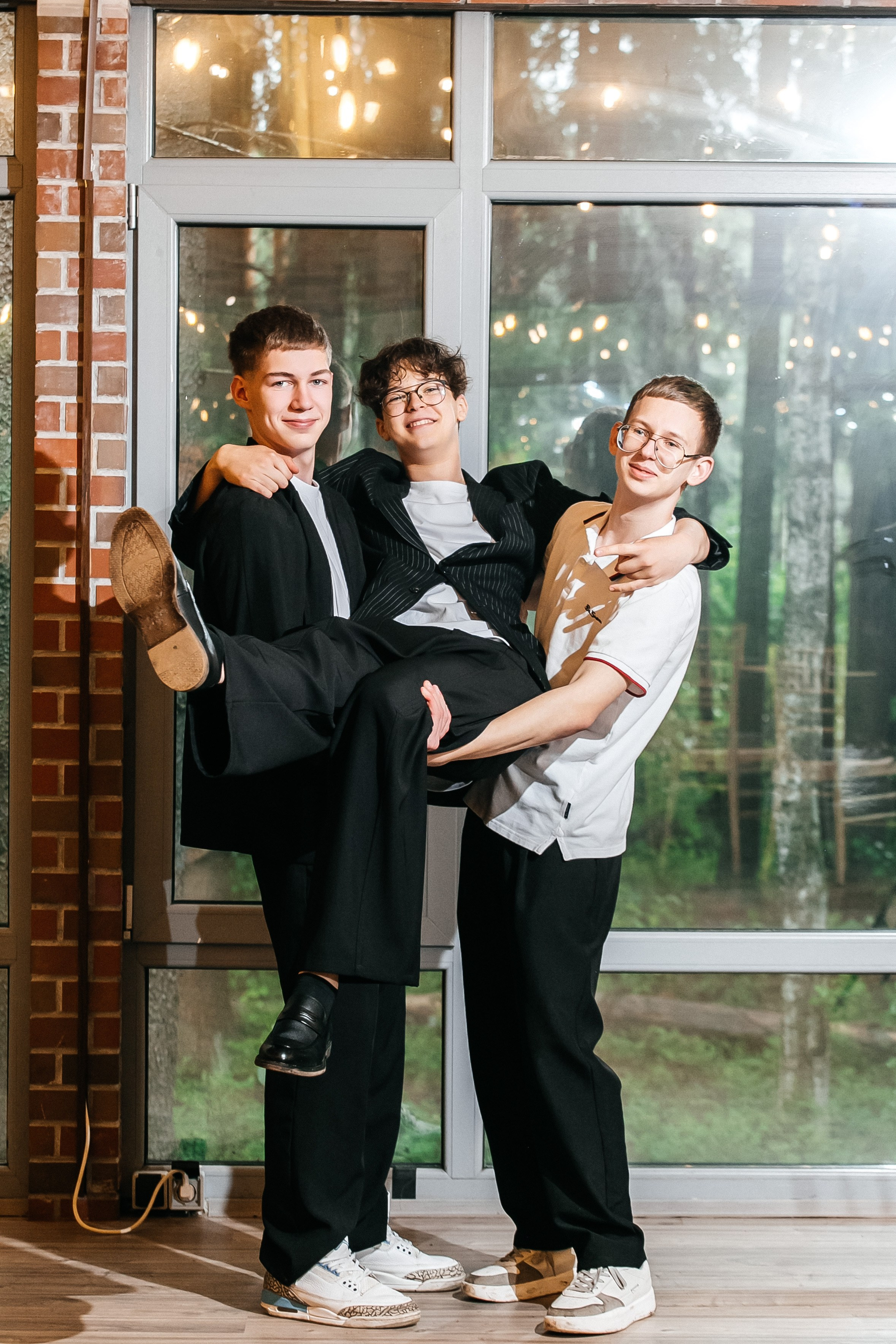 Выпускной 9 класс. Фотограф в Санкт-Петербурге Виктория Безверхая