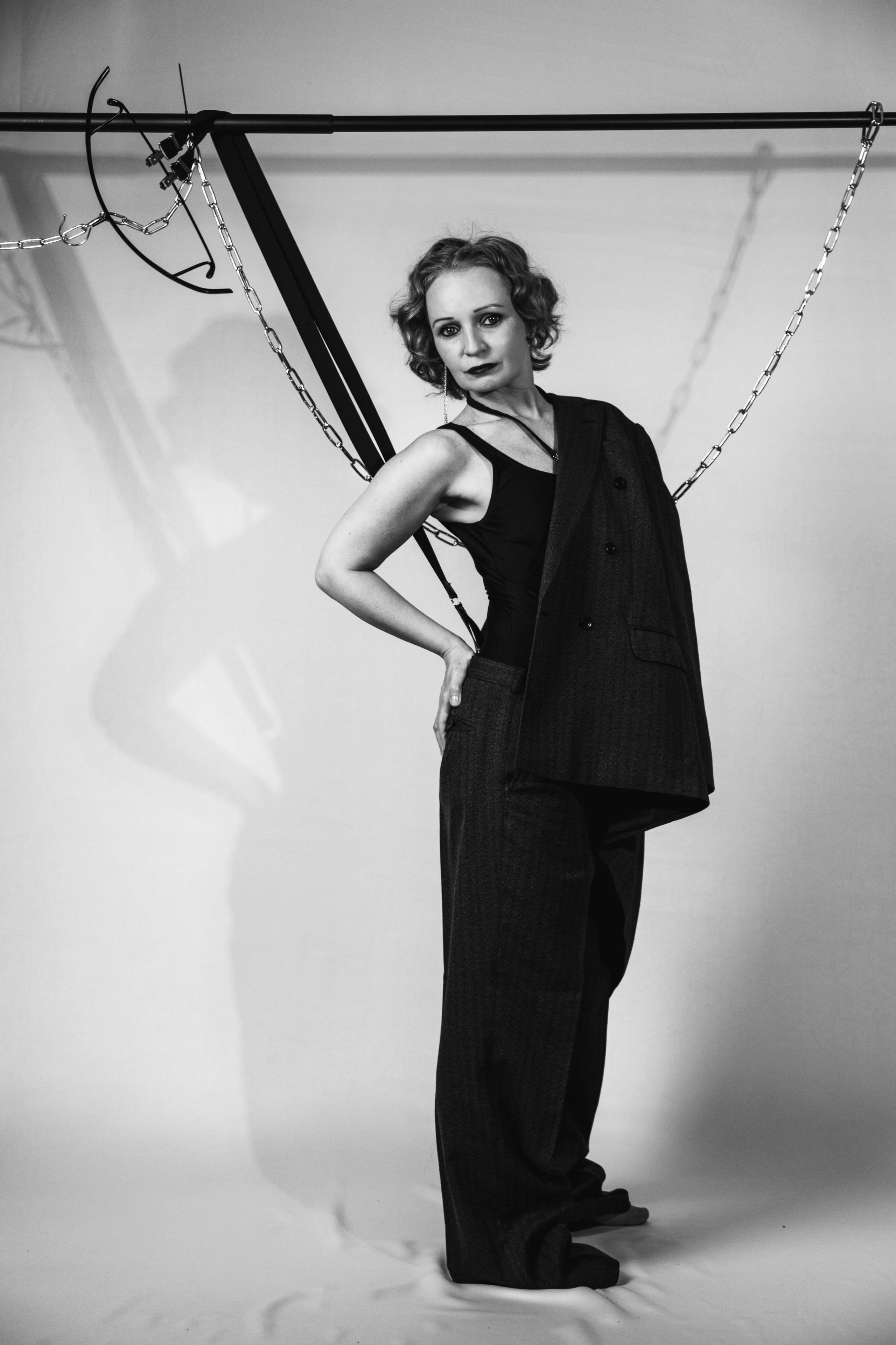 2025-07-13. Анжела и пиджак