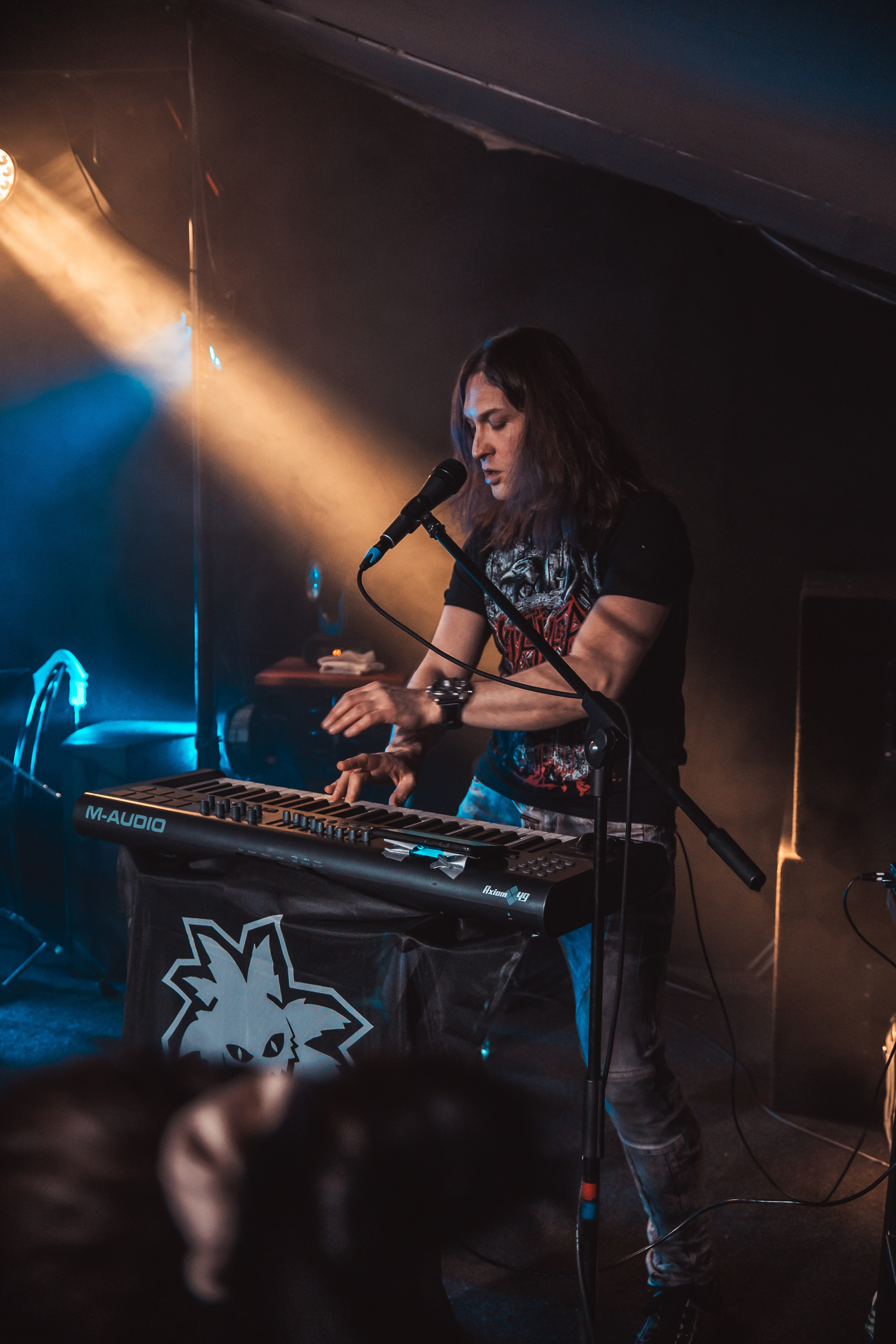 Потомучто. Красноярск, 28.02.2025, бар 64/6. Фотограф Регина Крикунова г. Красноярск