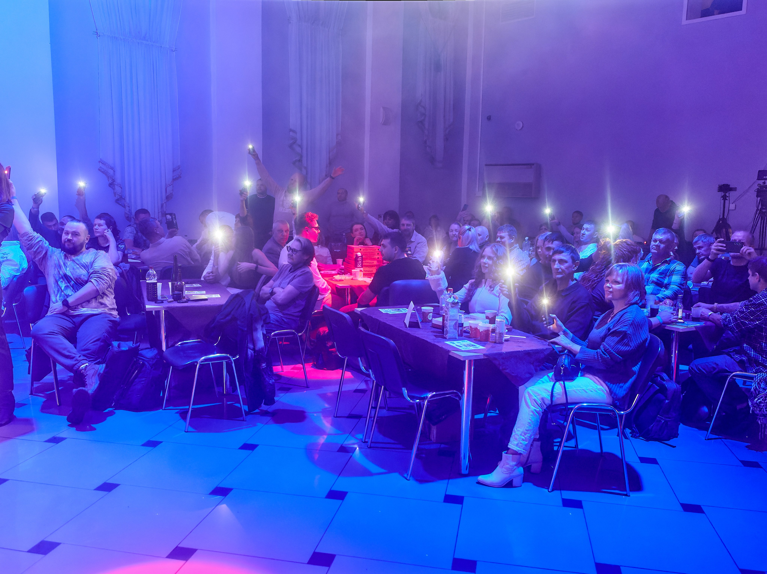 Квартирник «Без тормозов». Семейный и детский фотограф в Междуреченск Олег Бамбульский